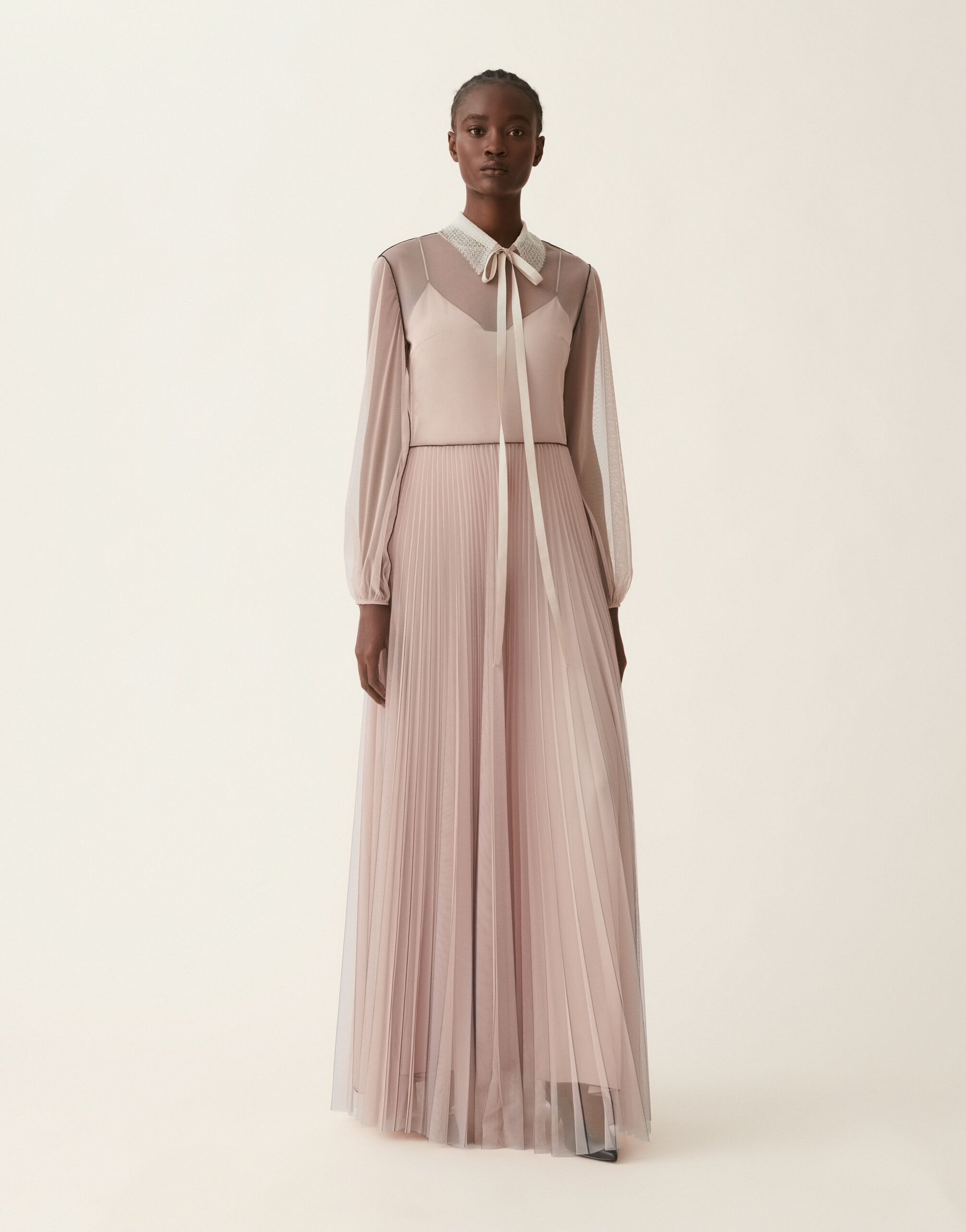 Robe longue en tulle, cachà Fabiana Filippi Robe longue en tulle, cachà Cachà ABD216F127M3440000