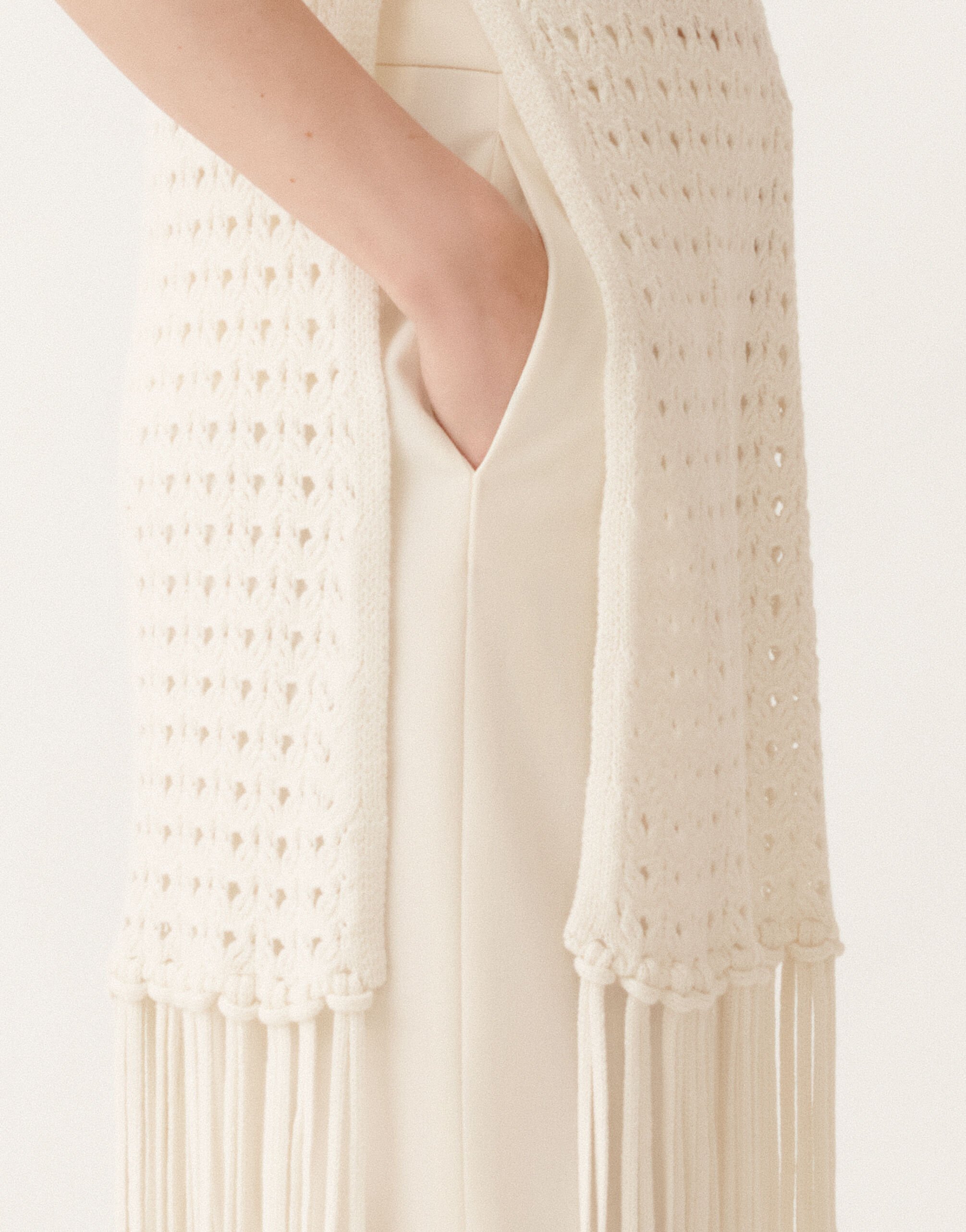 Fabiana Filippi Maglia in Platinum con frange, rafia BIANCO MAD215F156L5050000