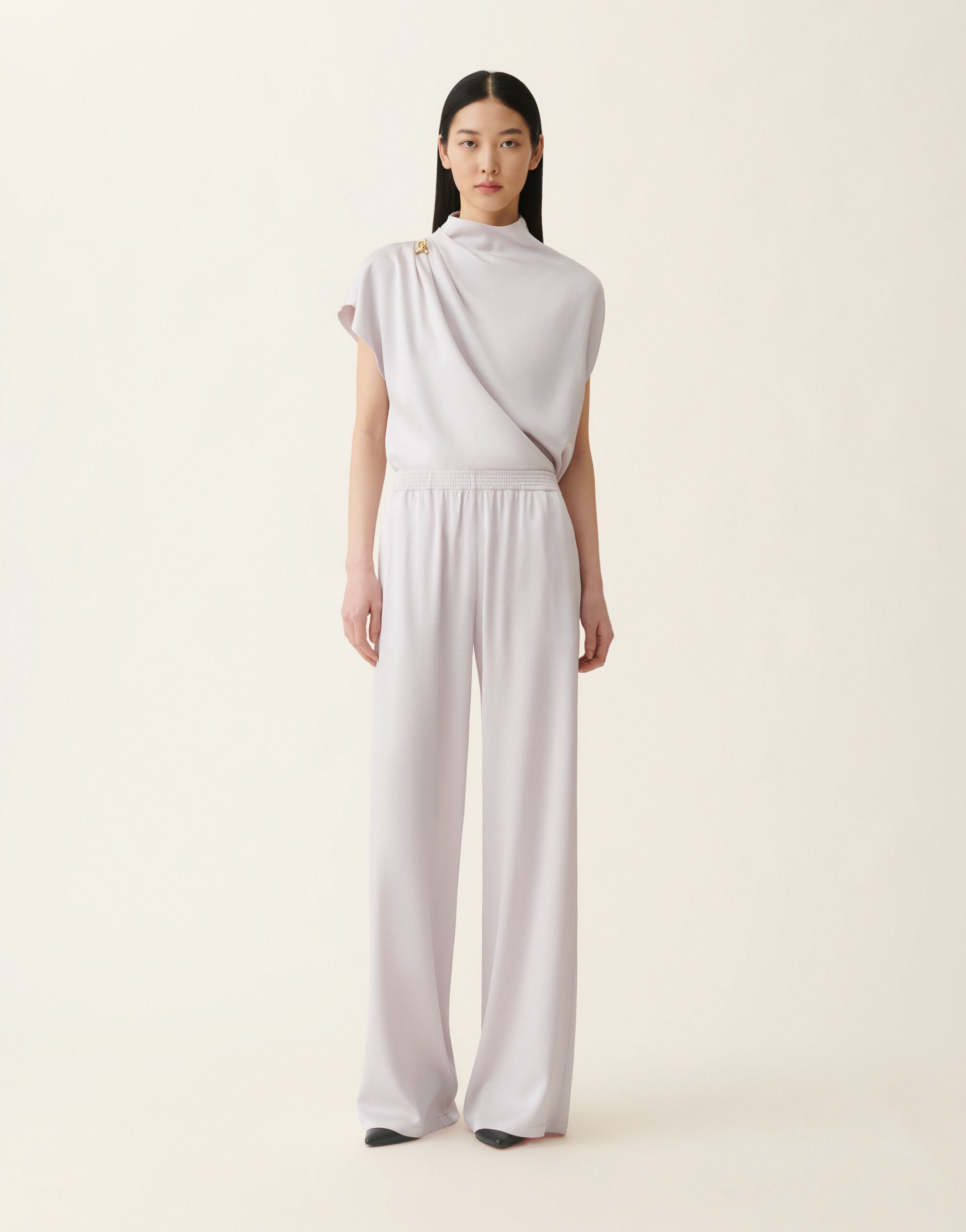 Amelia Hose aus glänzendem Enver-Satin, steinfarben Fabiana Filippi Amelia Hose aus glänzendem Enver-Satin, steinfarben Steinfarben PAD216F291D9820000