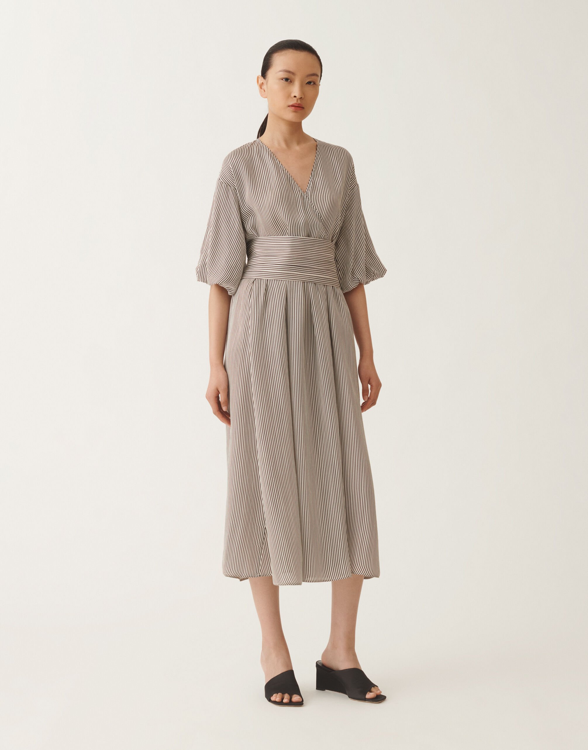 Fabiana Filippi Robe en viscose rayée armurée, blanc beurre BLANC / NOIR ABDC02F123H5530000