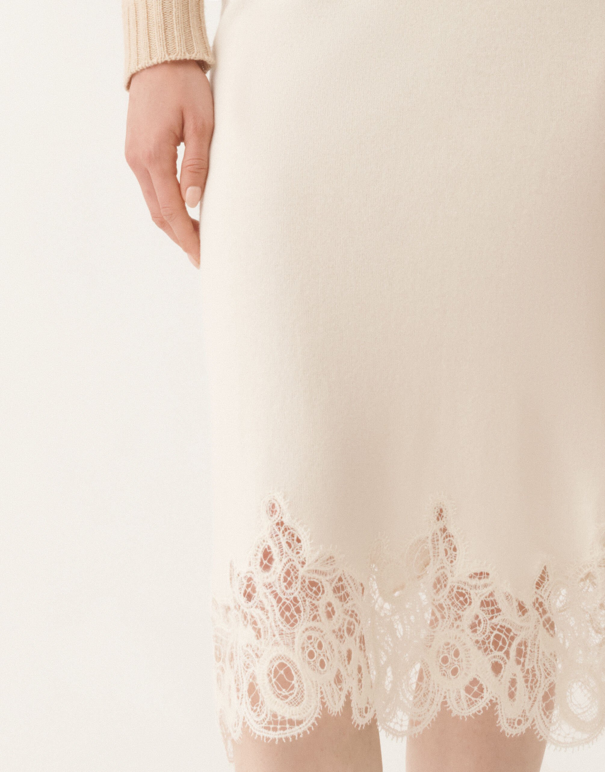 Platinum skirt with macramé lace, raffia for Women | Fabiana