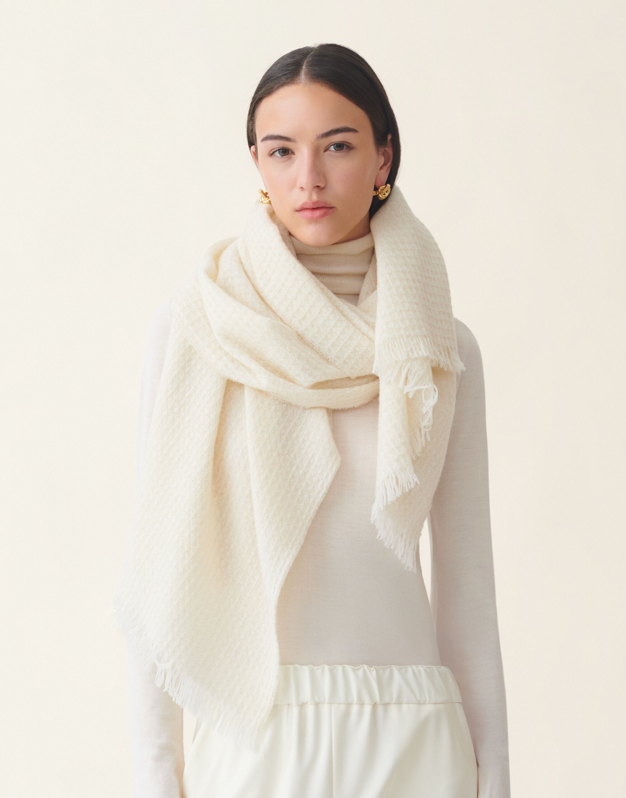 Sciarpa in lana e cashmere con lurex, burro Fabiana Filippi Sciarpa in lana e cashmere con lurex, burro Burro SAD216A874M5260000