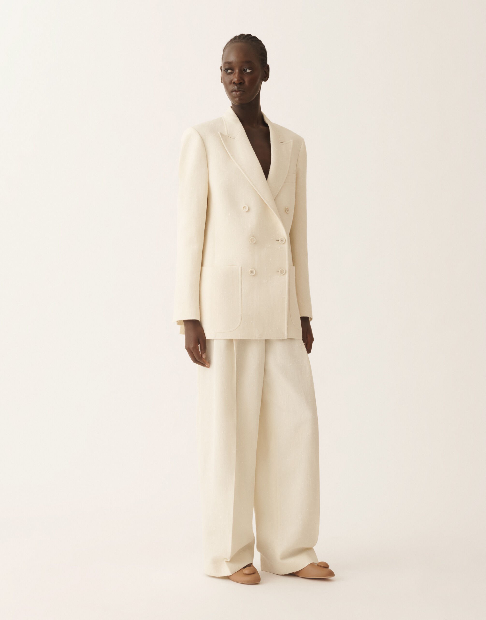 レディースDouble-breasted jacket in butter-colored fil coupé