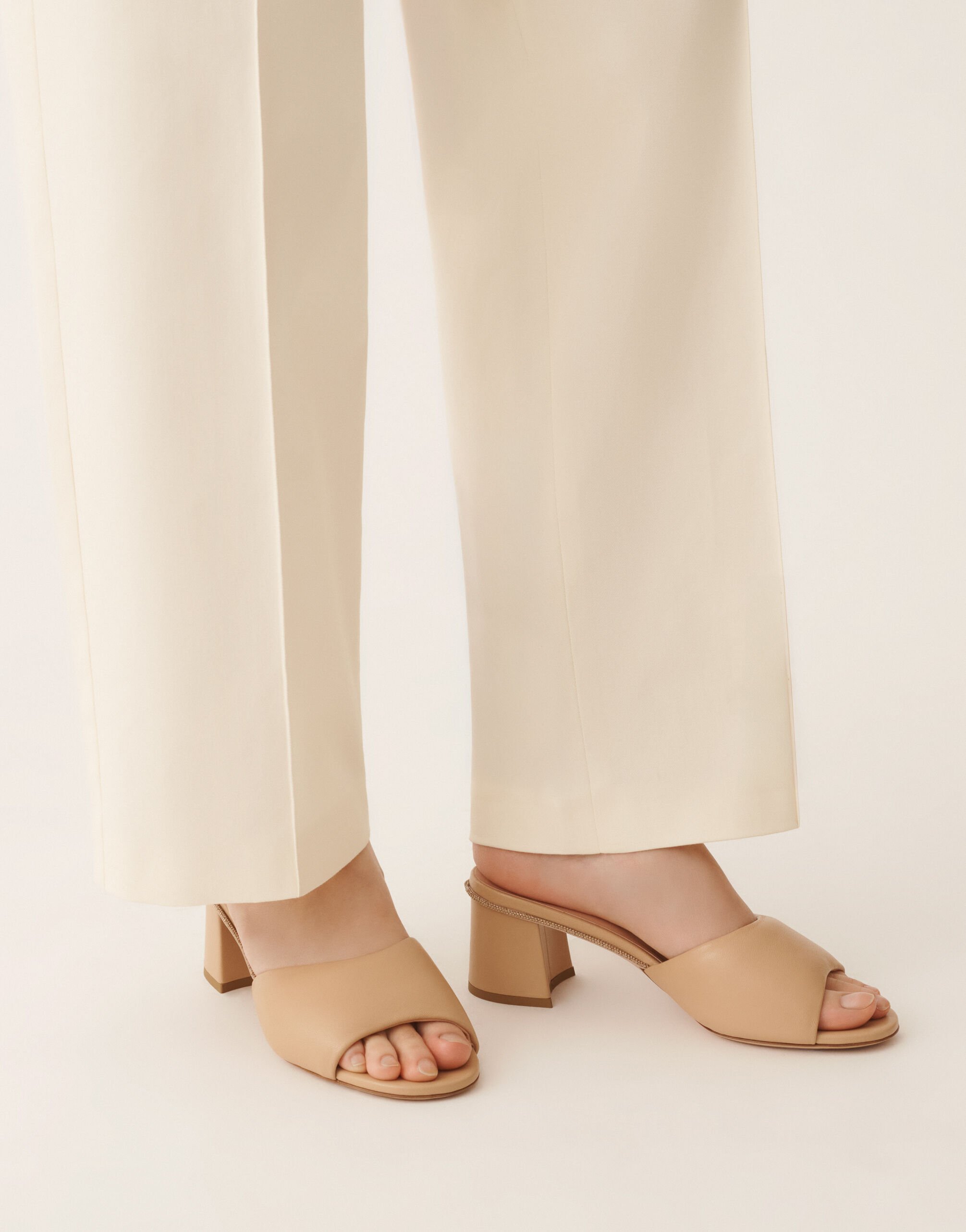 Fabiana Filippi Mules aus Nappaleder, Ahorn Beige ASD266A847M0140000