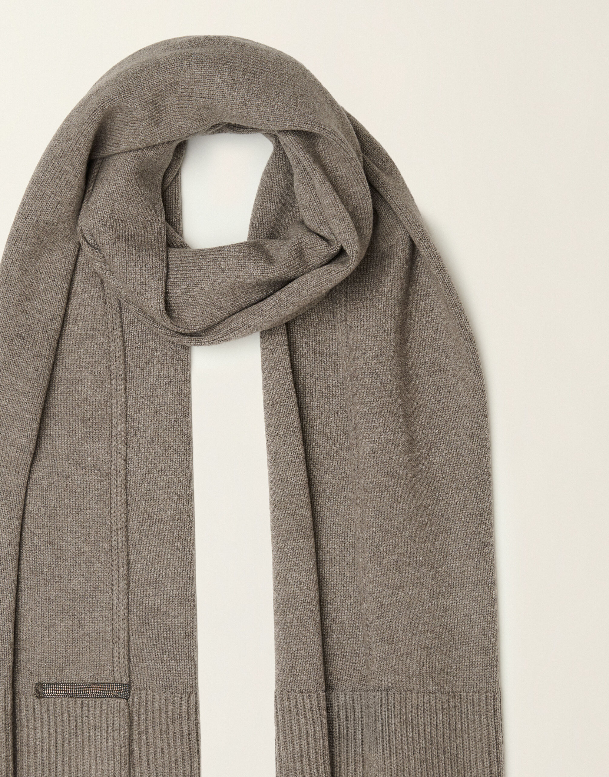 Maxi Platinum scarf, falcon Fabiana Filippi Maxi Platinum scarf, falcon Falcon SAD226A957M2810000
