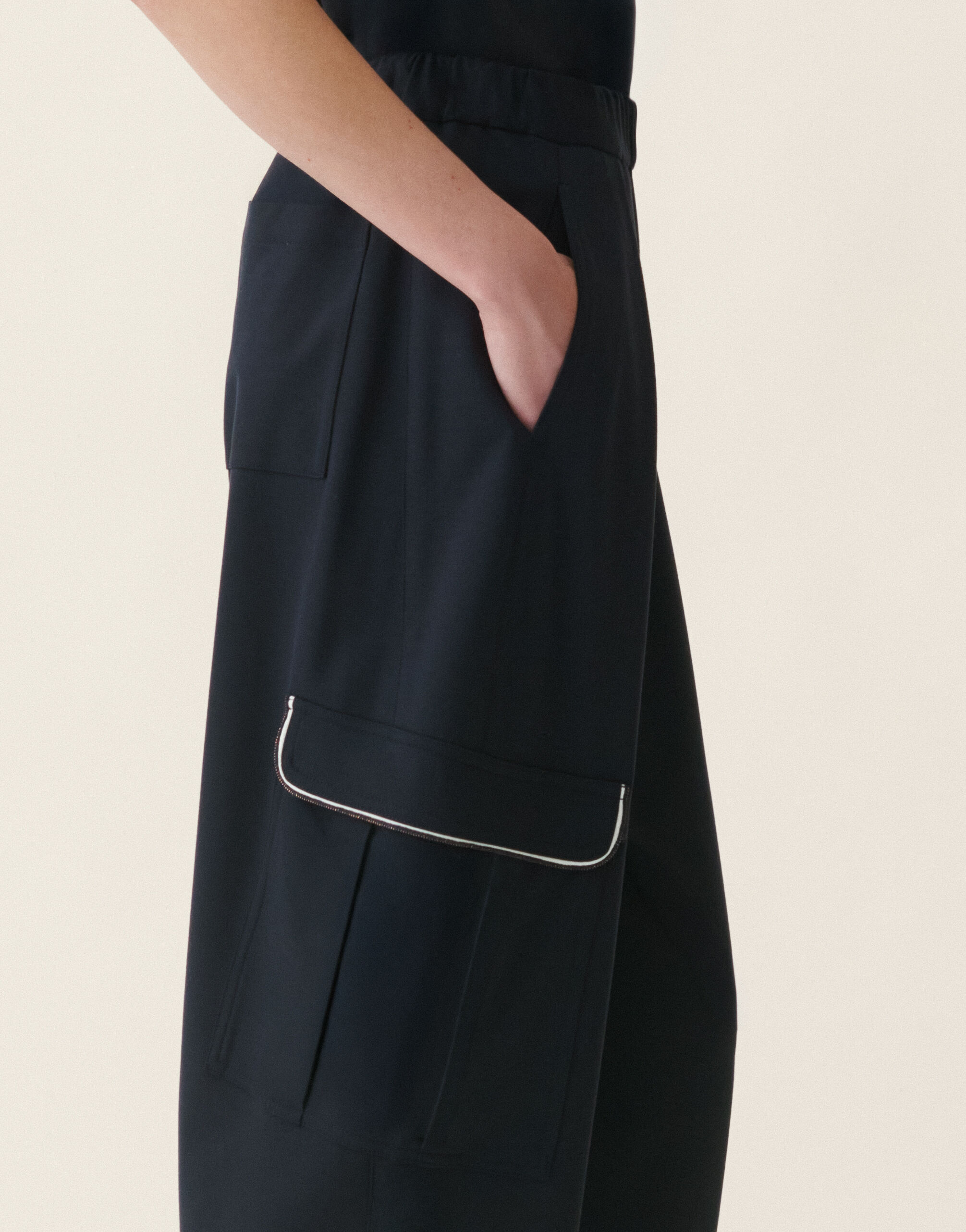 Fabiana Filippi Pantalon cargo en jersey point Milano, bleu nuit Bleu nuit PAD216F290M3100000
