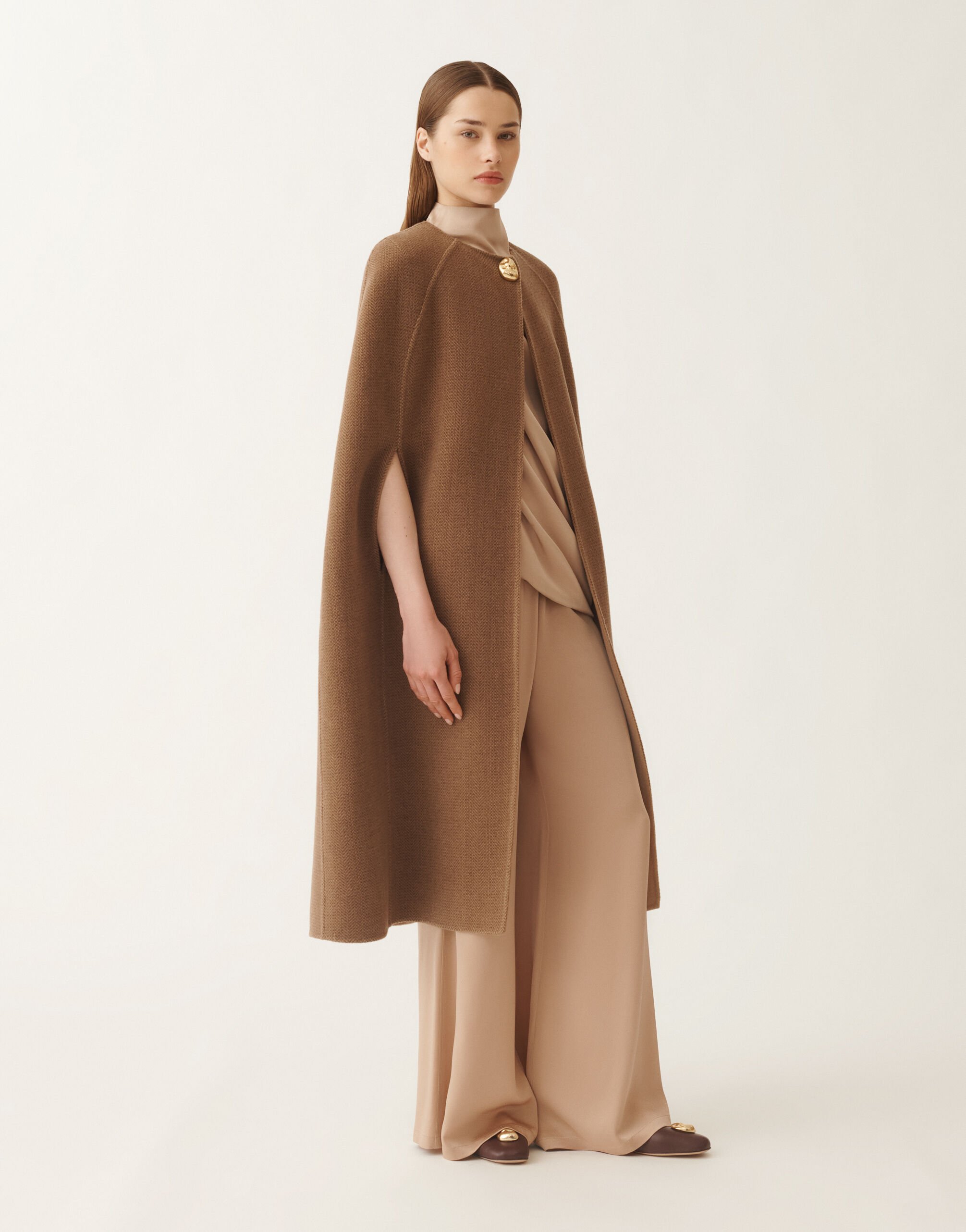 Fabiana Filippi Cape in soft double chevron, camel and ebony Brown CTD225F675D9230000