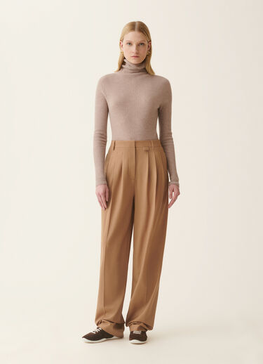 Cool wool trousers with triple pleats, rattan Fabiana Filippi Cool wool trousers with triple pleats, rattan Rattan PAD226F718M3860000