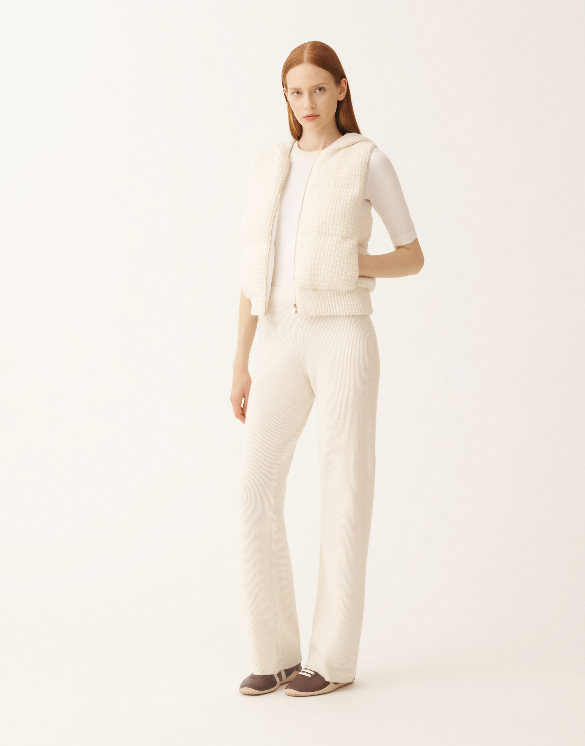 ダウンベスト FABIANA FILIPPI Quilted yarn and sequin waistcoat Down gilet in wool and silk with sequins, white for Women