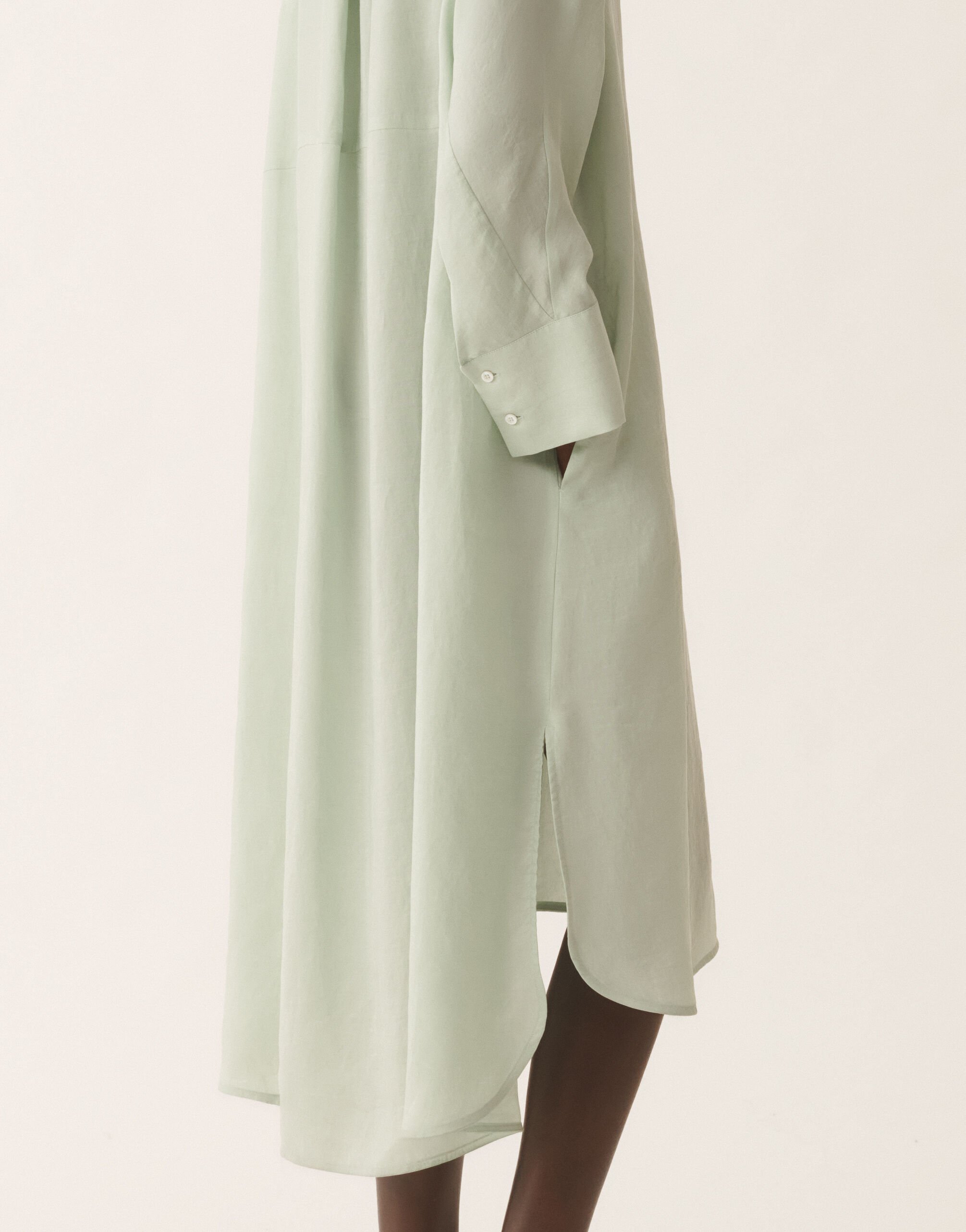 Fabiana Filippi Vestido midi fluido, verde Ghirri Verde Ghirri ABD266F183D9540000