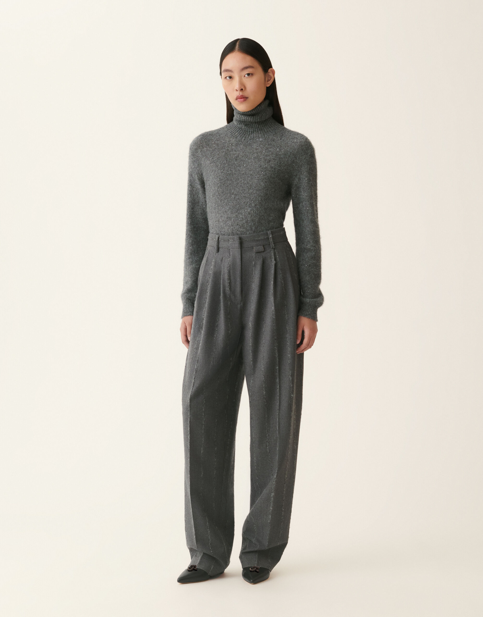 Triple-pleat pinstripe fil coupé flannel trousers, charcoal Fabiana Filippi Triple-pleat pinstripe fil coupé flannel trousers, charcoal Charcoal PAD226F718M4130000