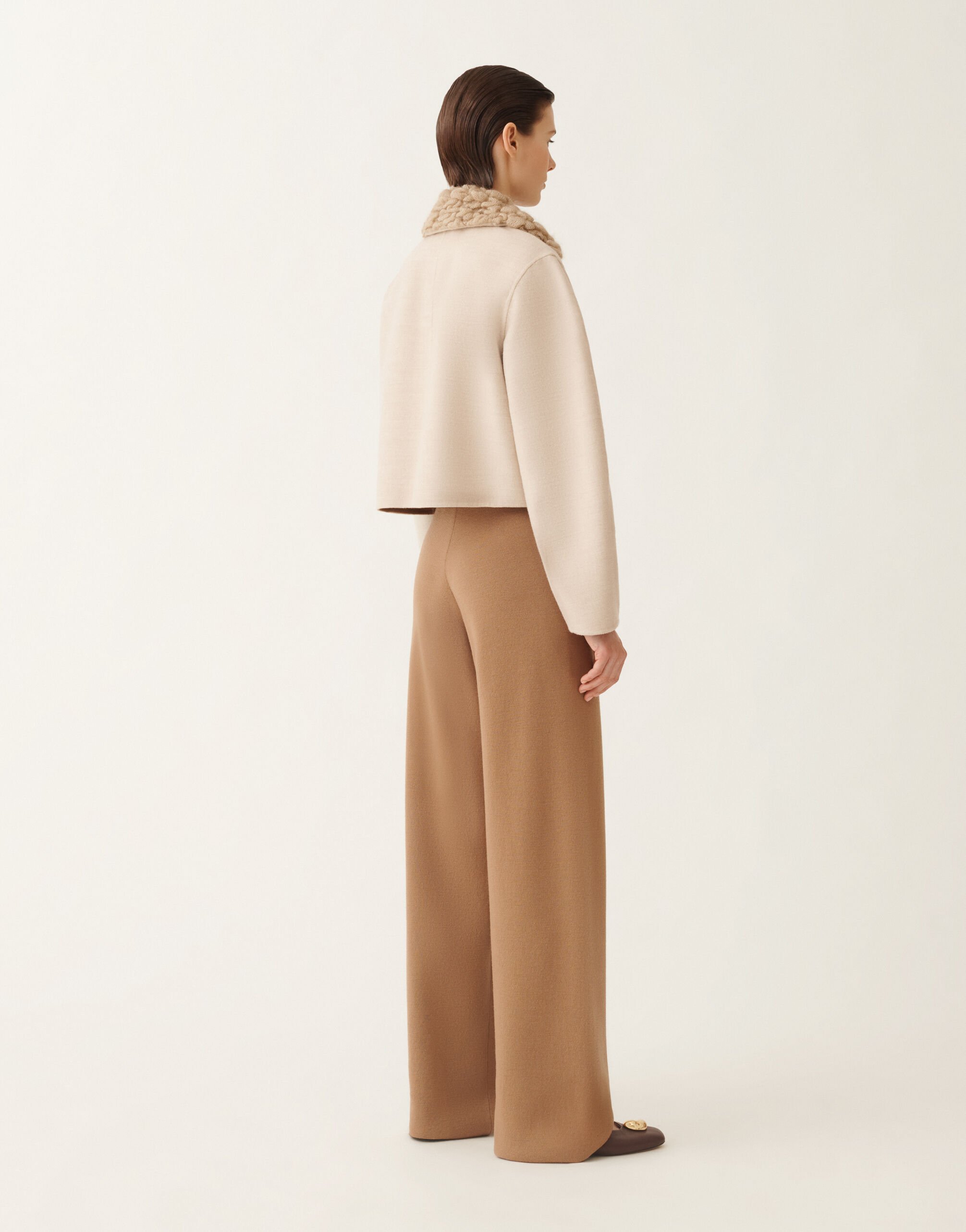 Fabiana Filippi Kurze Jacke aus Double-Wollgewebe, seilbraun und weidenfarben Beige CTD215F261L5110000