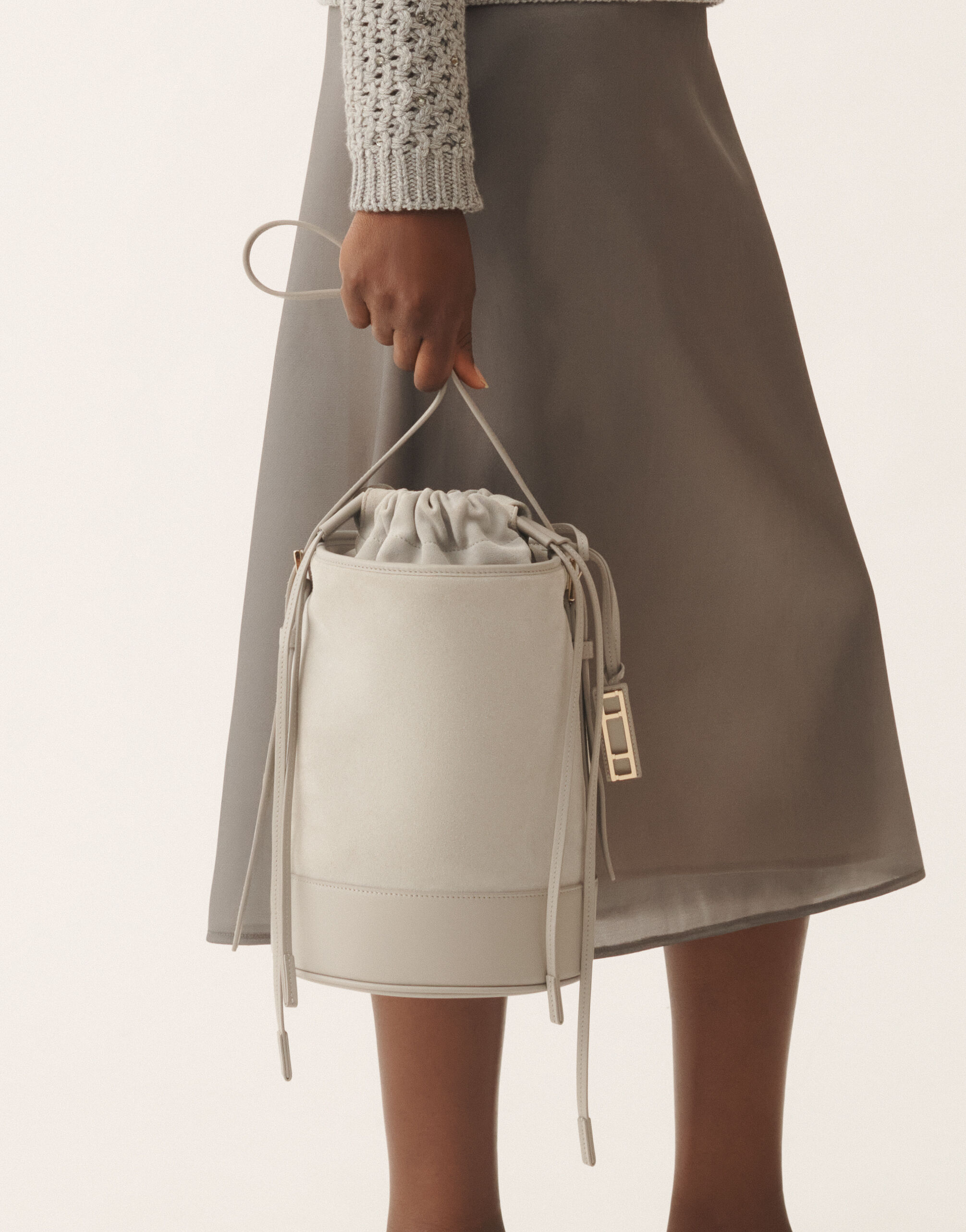 レディースSuede and leather bucket bag, ice gray 新着アイテム
