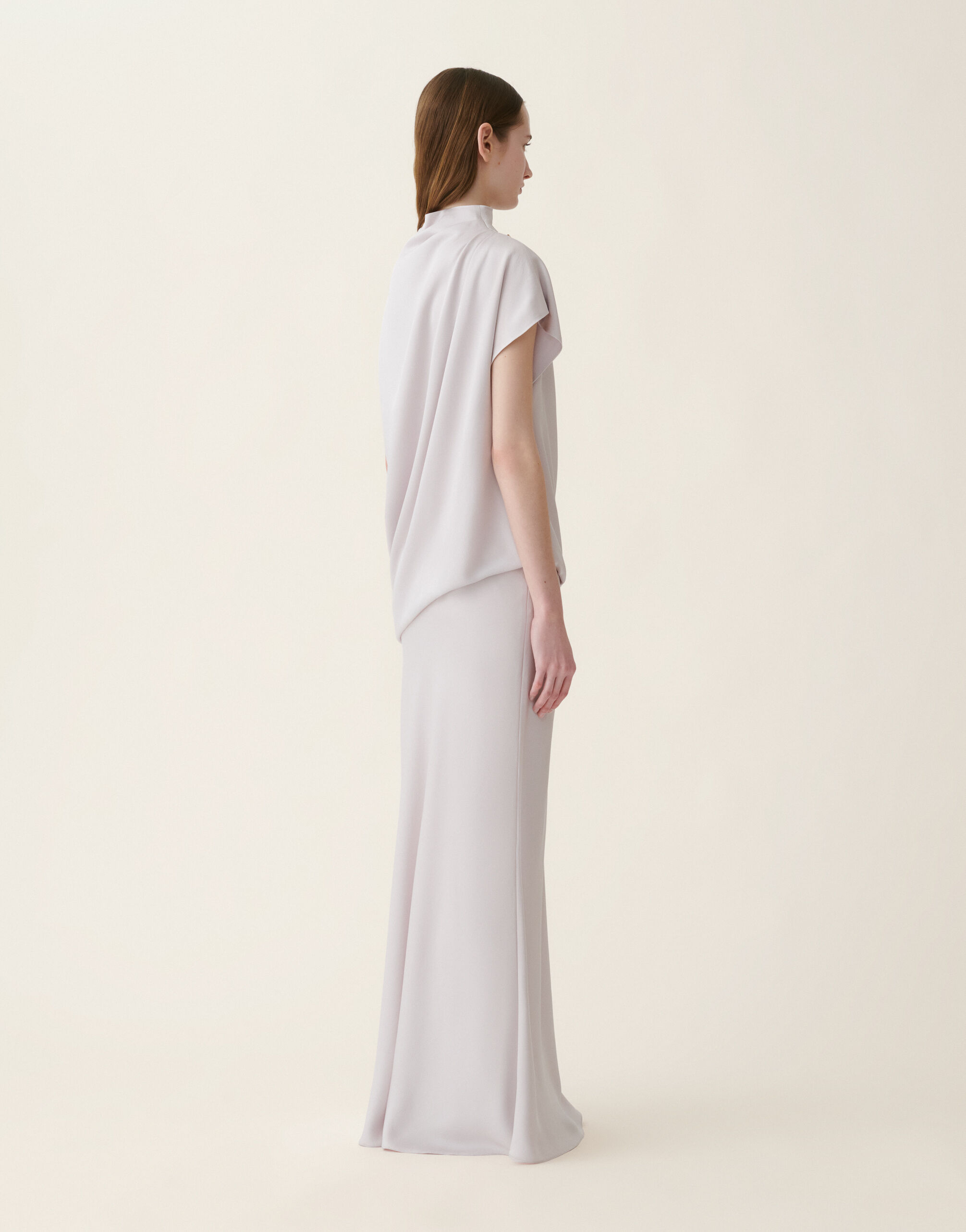 Top aus glänzendem Enver-Satin, steinfarben Fabiana Filippi Top aus glänzendem Enver-Satin, steinfarben Steinfarben TPD216F258D9820000