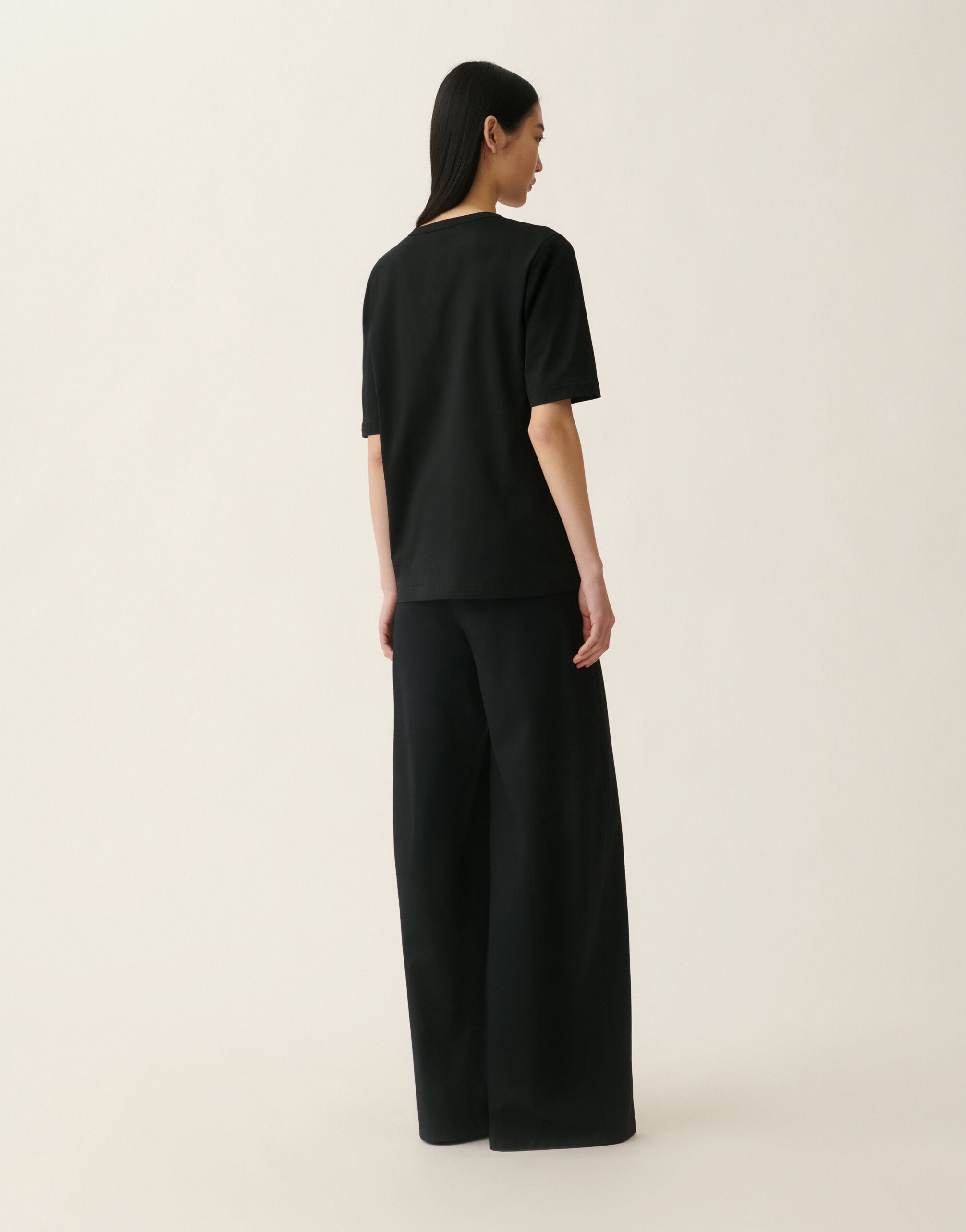 Embroidered jersey T-shirt, black Fabiana Filippi Embroidered jersey T-shirt, black Black JED226F558M4590000