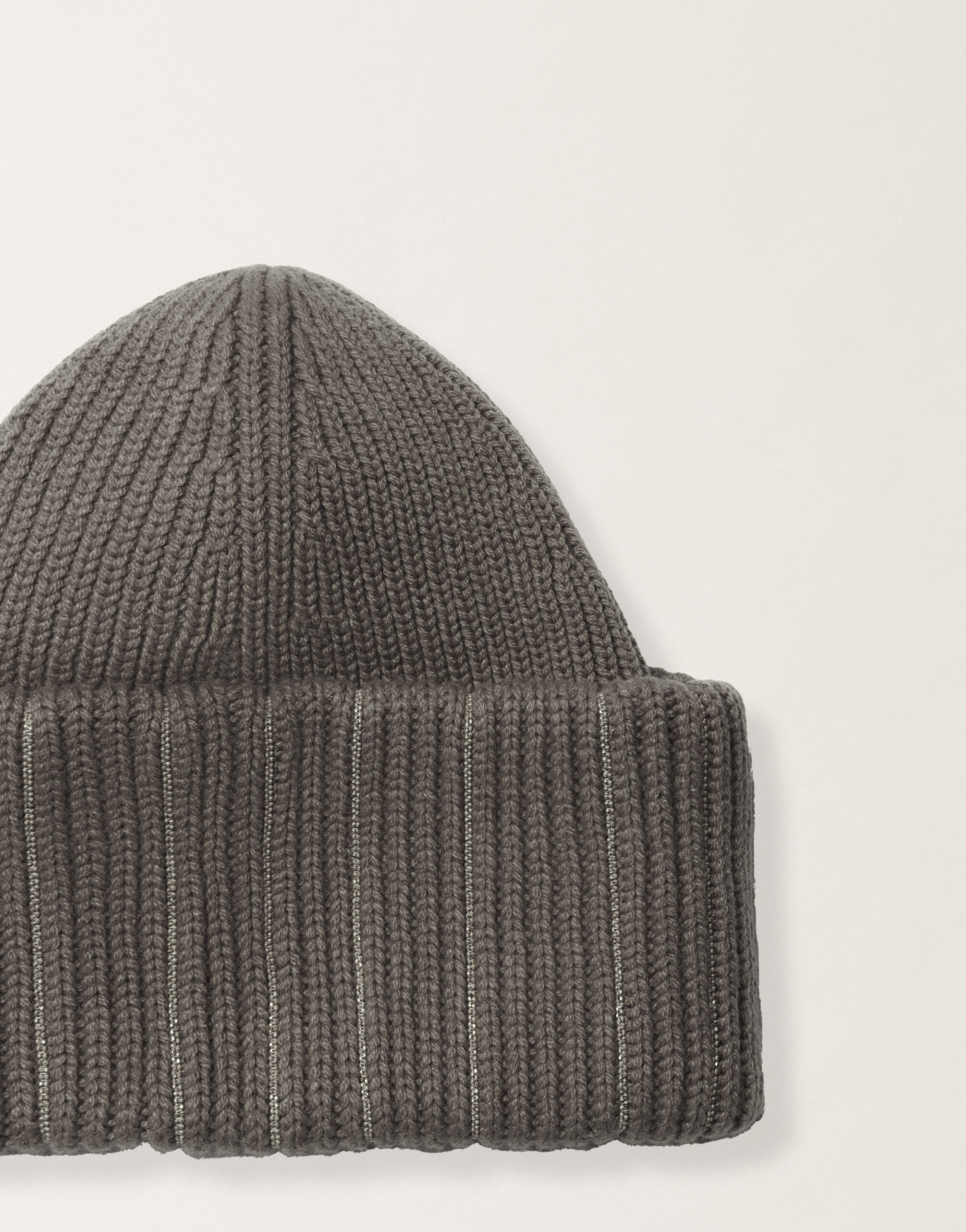 Fabiana Filippi Beanie in Platin, Blei Grau SAD225A910L5170000