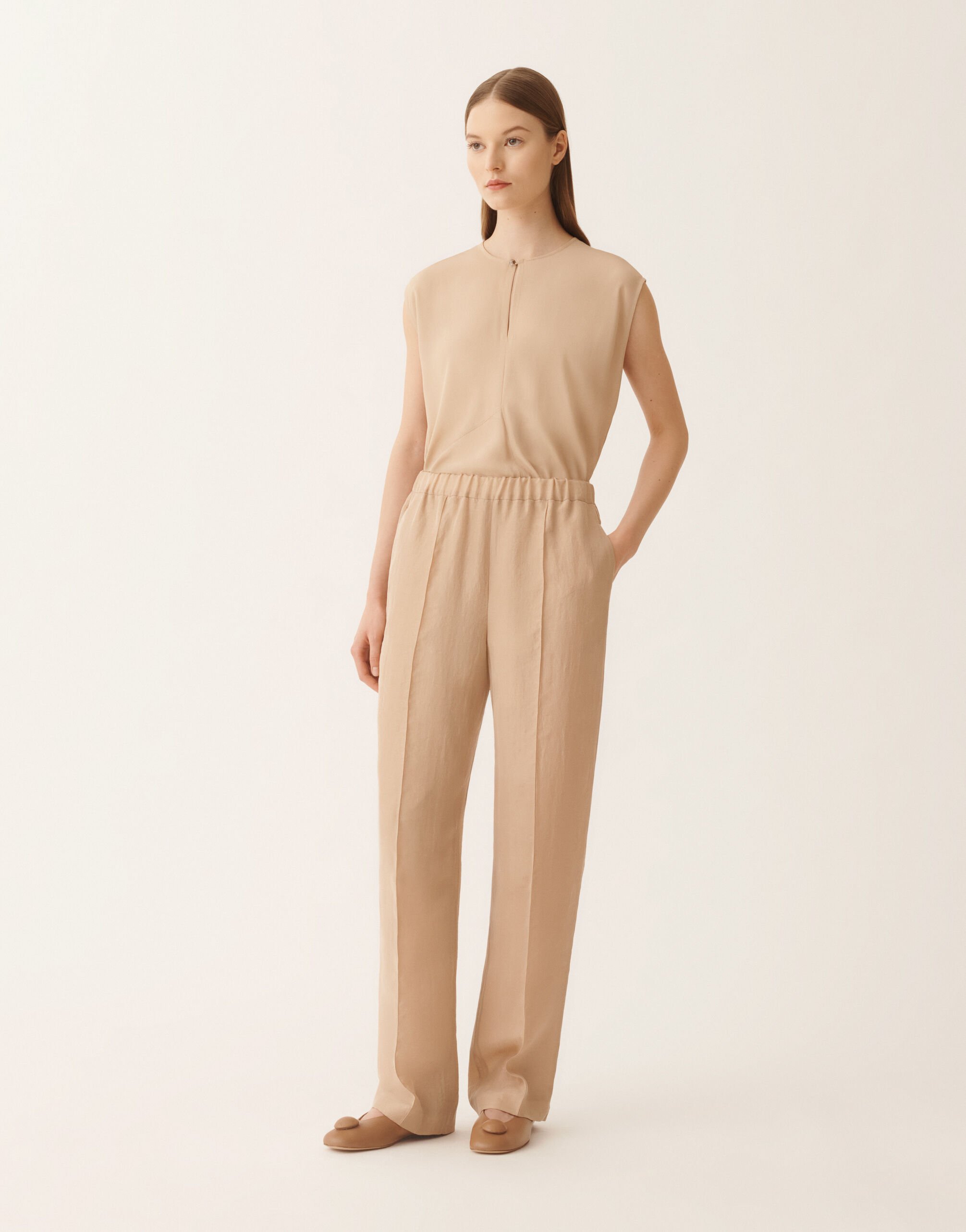 Fabiana Filippi Pantalón Gubbio jogging en fluido, arce Beige PAD266F322L7850000