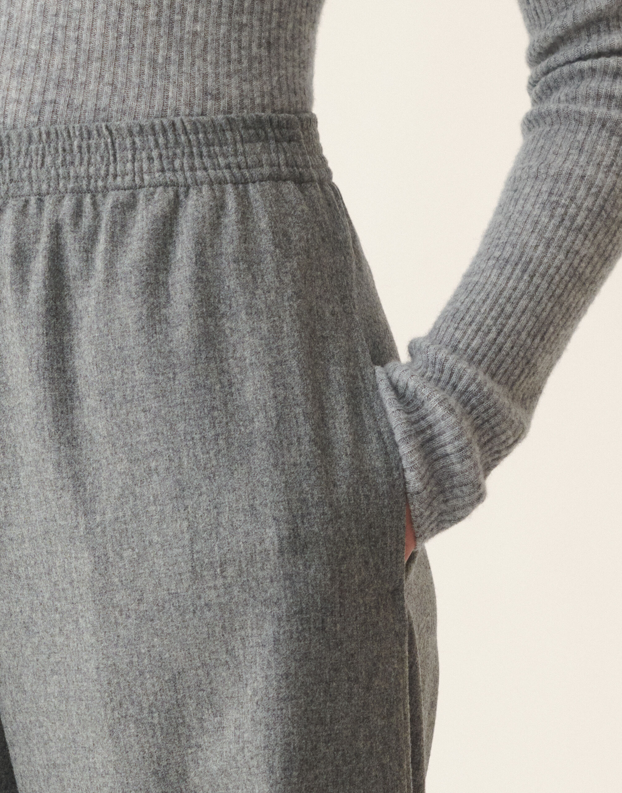 Oversized cargo flannel trousers, mineral Fabiana Filippi Oversized cargo flannel trousers, mineral Mineral PAD226F291M3780000