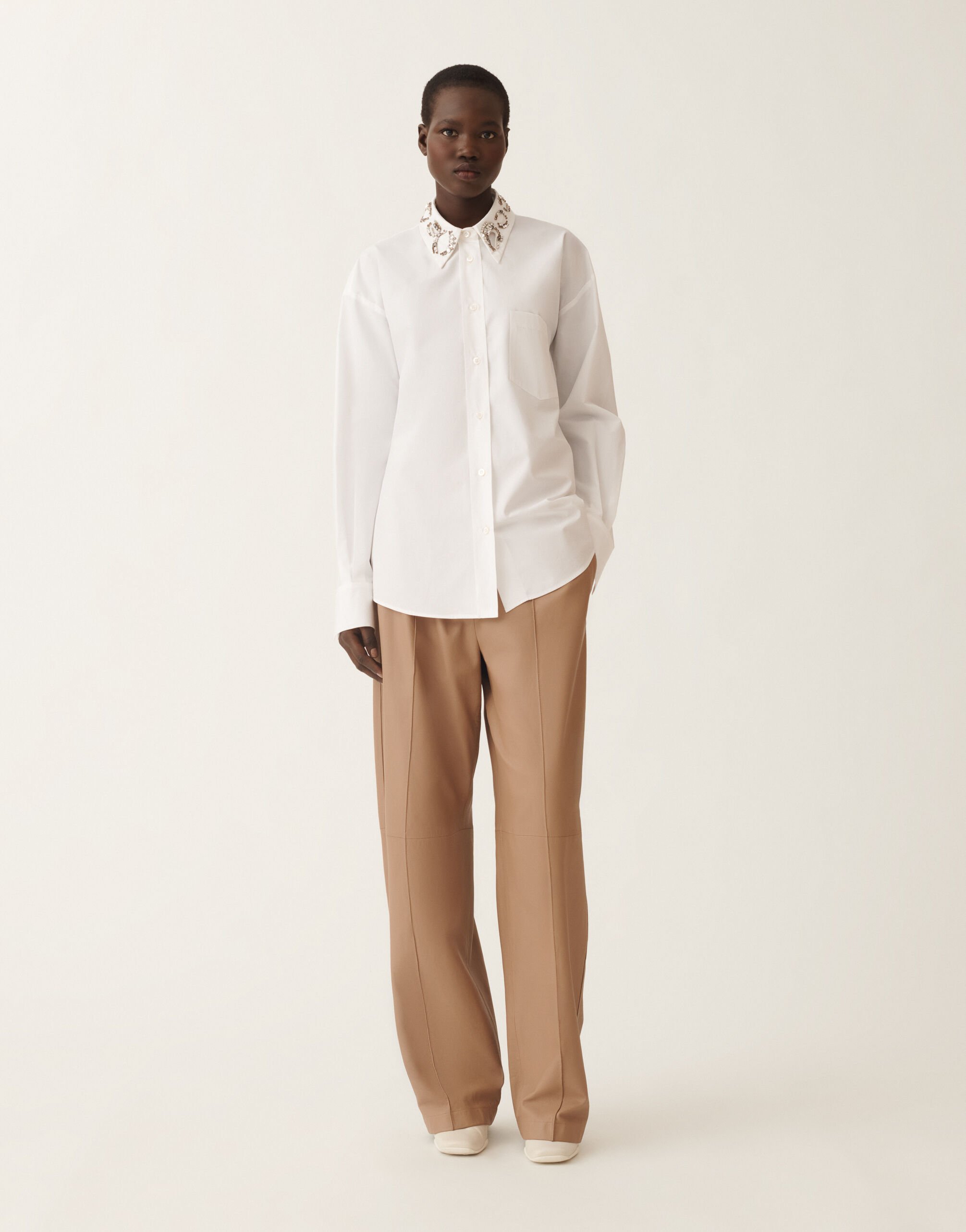 【新品】FABIANA FILLIPPI 長袖襟付きシャツ ホワイト　美品 Fabiana Filippi wrap-style Blouse | White | FARFETCH