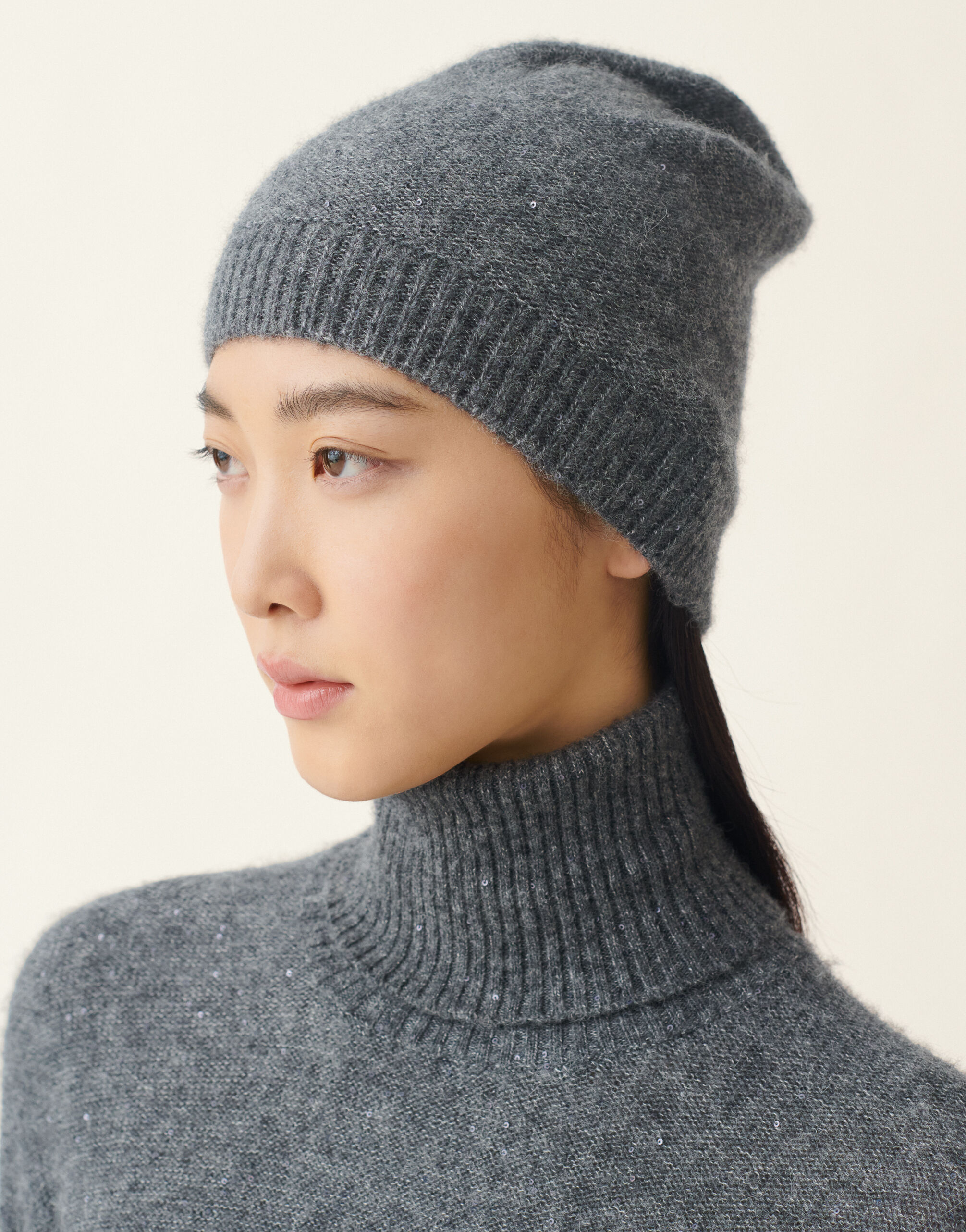 Sequin beanie, charcoal Fabiana Filippi Sequin beanie, charcoal Charcoal SAD216A882D2960000
