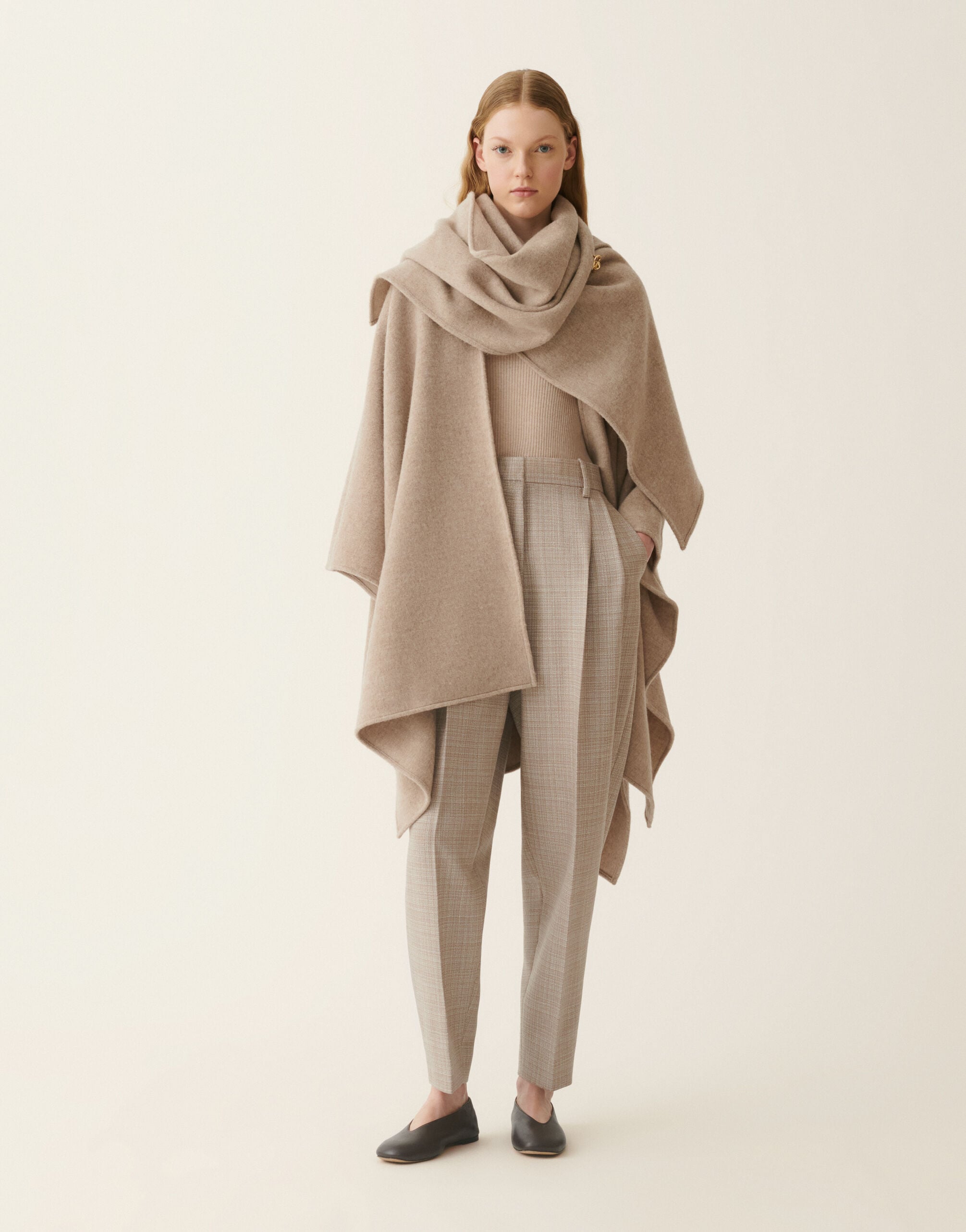 Wool cape with scarf, cachà Fabiana Filippi Wool cape with scarf, cachà Cachà SAD216A907M5370000