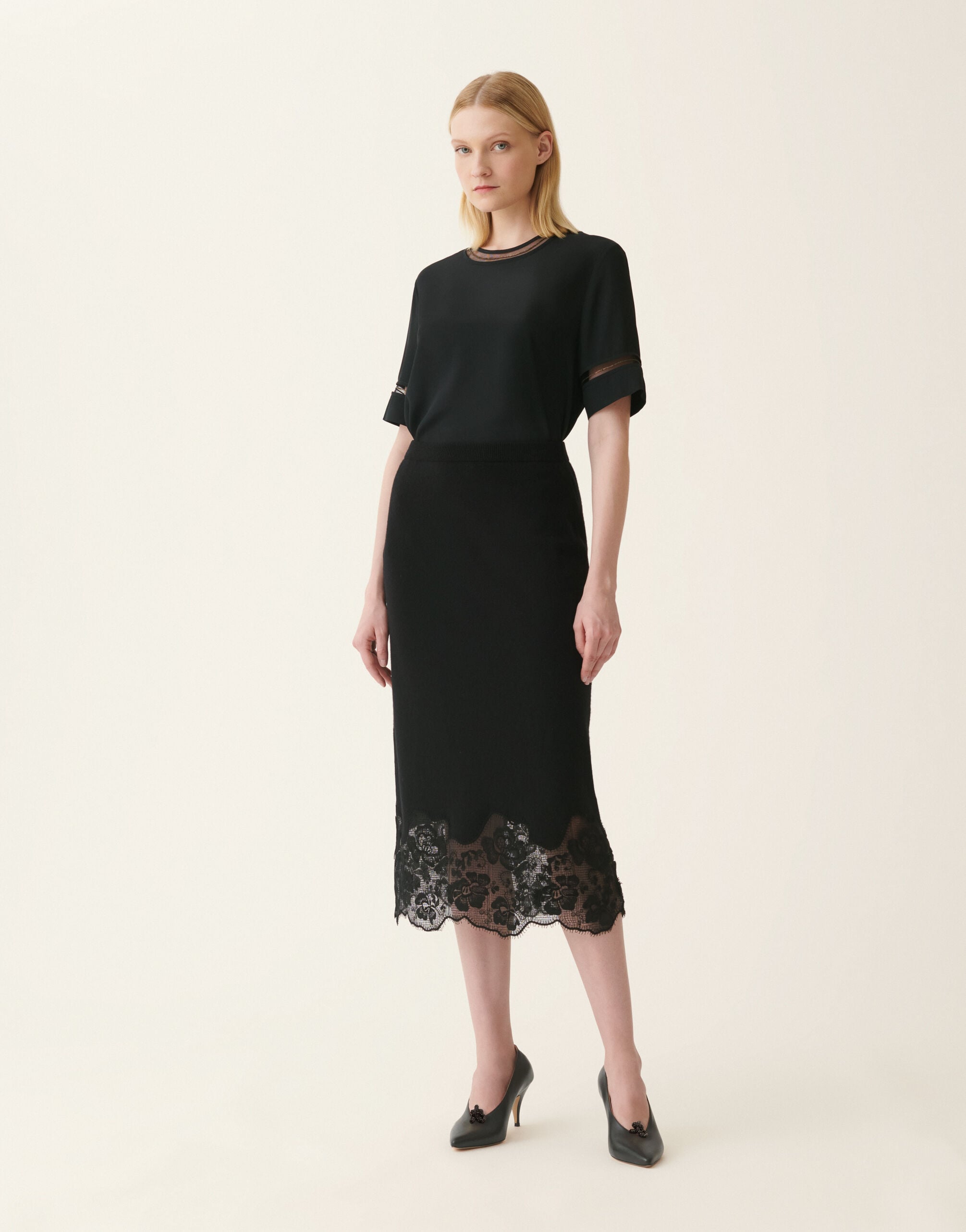 Platinum and lace pencil skirt, black Fabiana Filippi Platinum and lace pencil skirt, black Black GND226F765M4460000