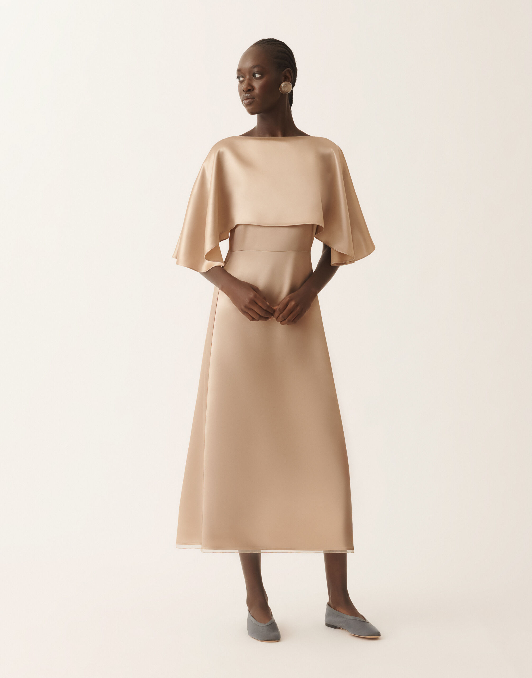 【未使用】ファビアナフィリッピ　ベージュ フリル ノースリーブ シルク混　ドレス 未使用】ファビアナフィリッピ ベージュ フリル ノースリーブ シルク混