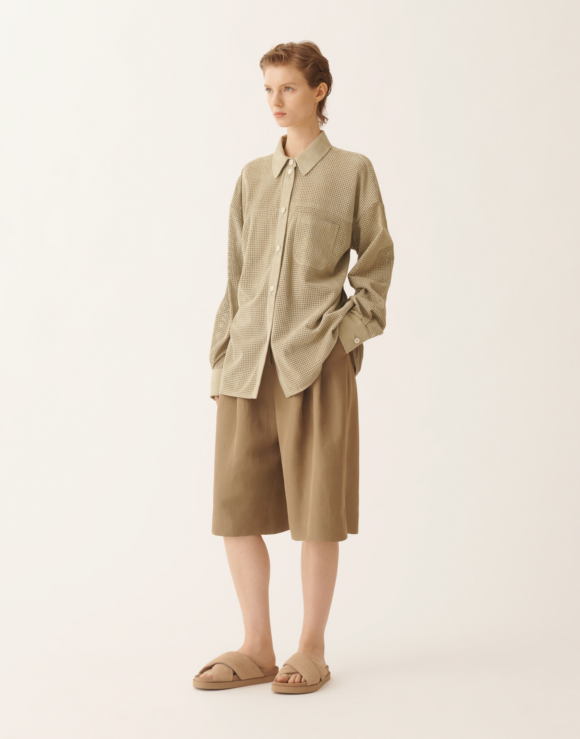 フランス製　fil a fil Suqare Cut Bottom Shirts Shirt in perforated suede, khaki for Women | Fabiana Filippi®