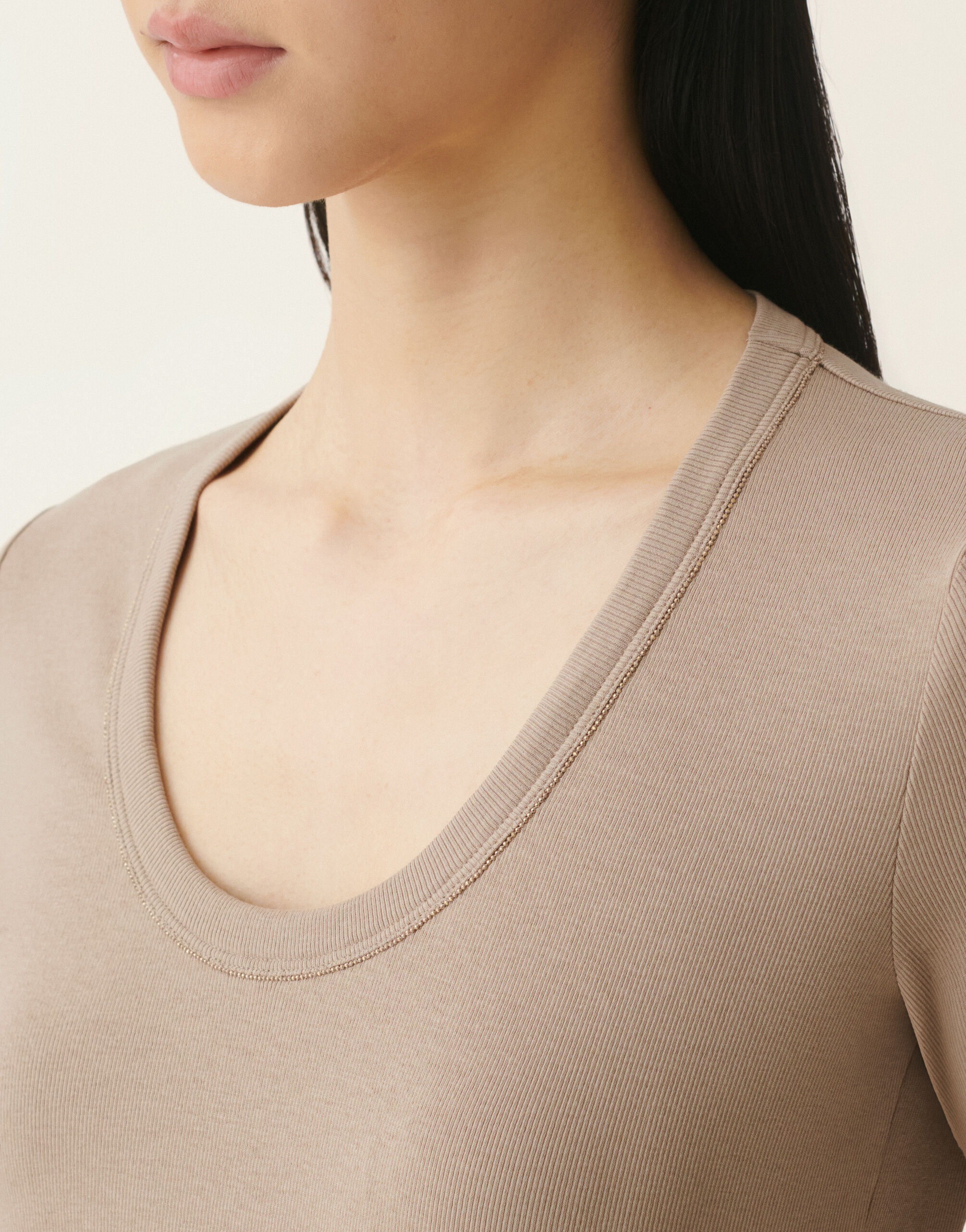 T-shirt in jersey di cotone a costina, moka meringa Fabiana Filippi T-shirt in jersey di cotone a costina, moka meringa Moka meringa JED216F603L8960000