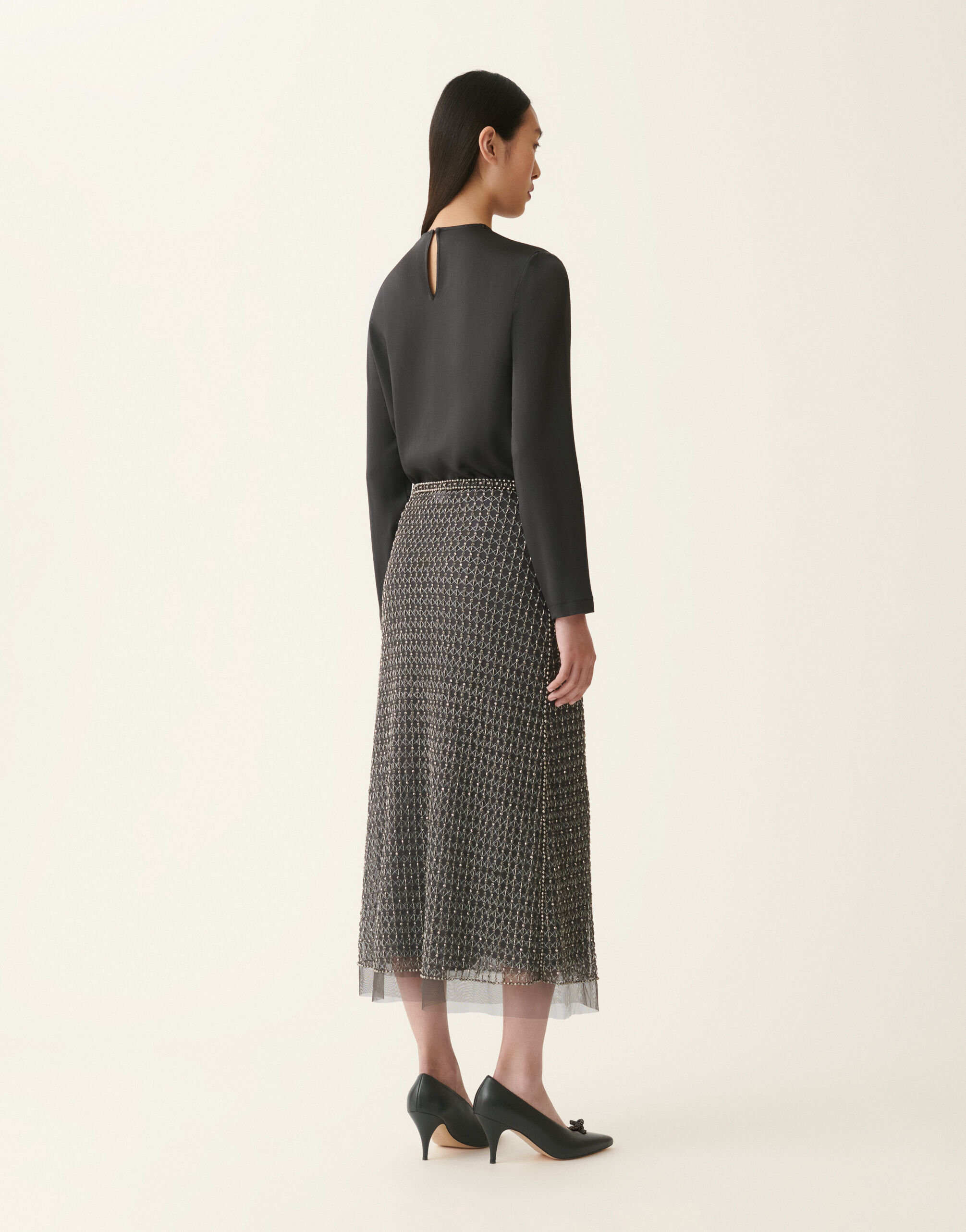 Moonlight embroidered tulle midi pencil skirt, charcoal Fabiana Filippi Moonlight embroidered tulle midi pencil skirt, charcoal Charcoal GND226F795M4400000