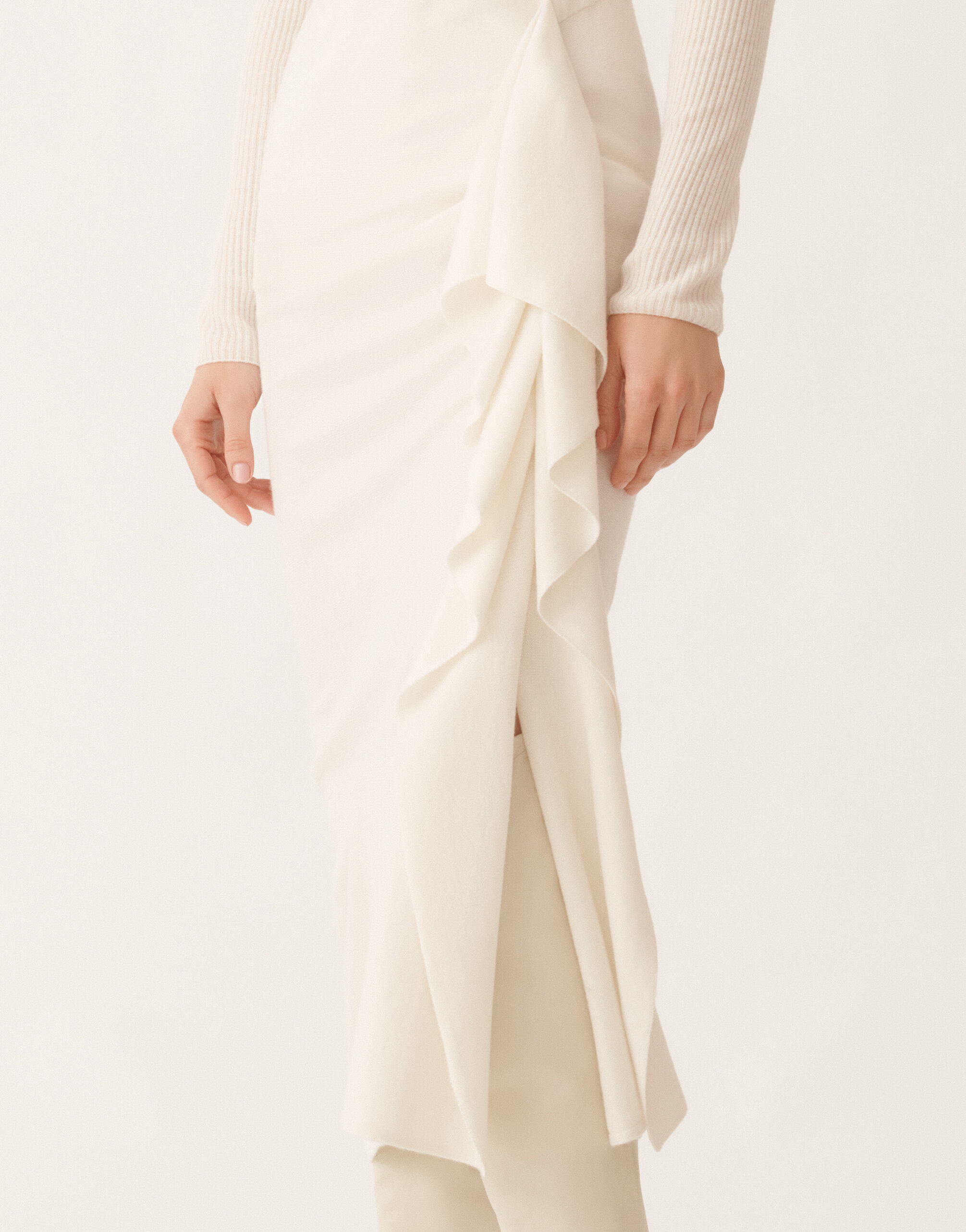 Fabiana Filippi Wrap skirt in Platinum, raffia White GND225F801N1280000
