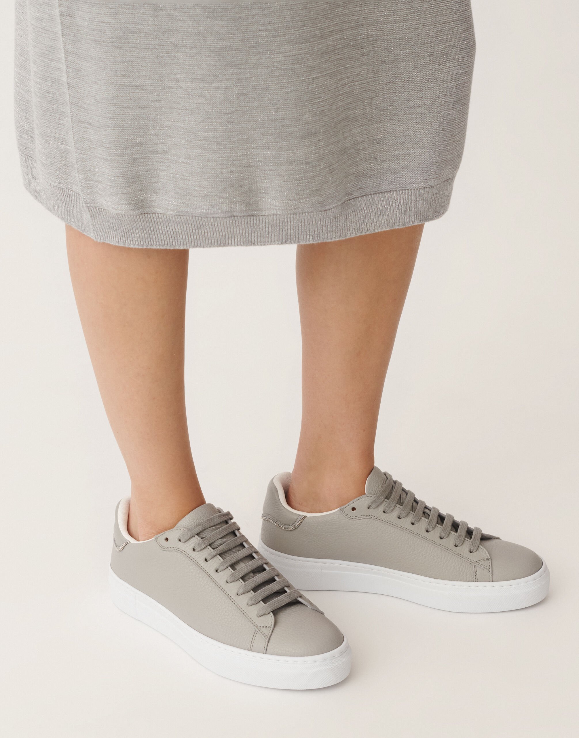 Fabiana Filippi Sneakers aus Leder mit Struktur, steingrau GRAU ASD265A939L2650000