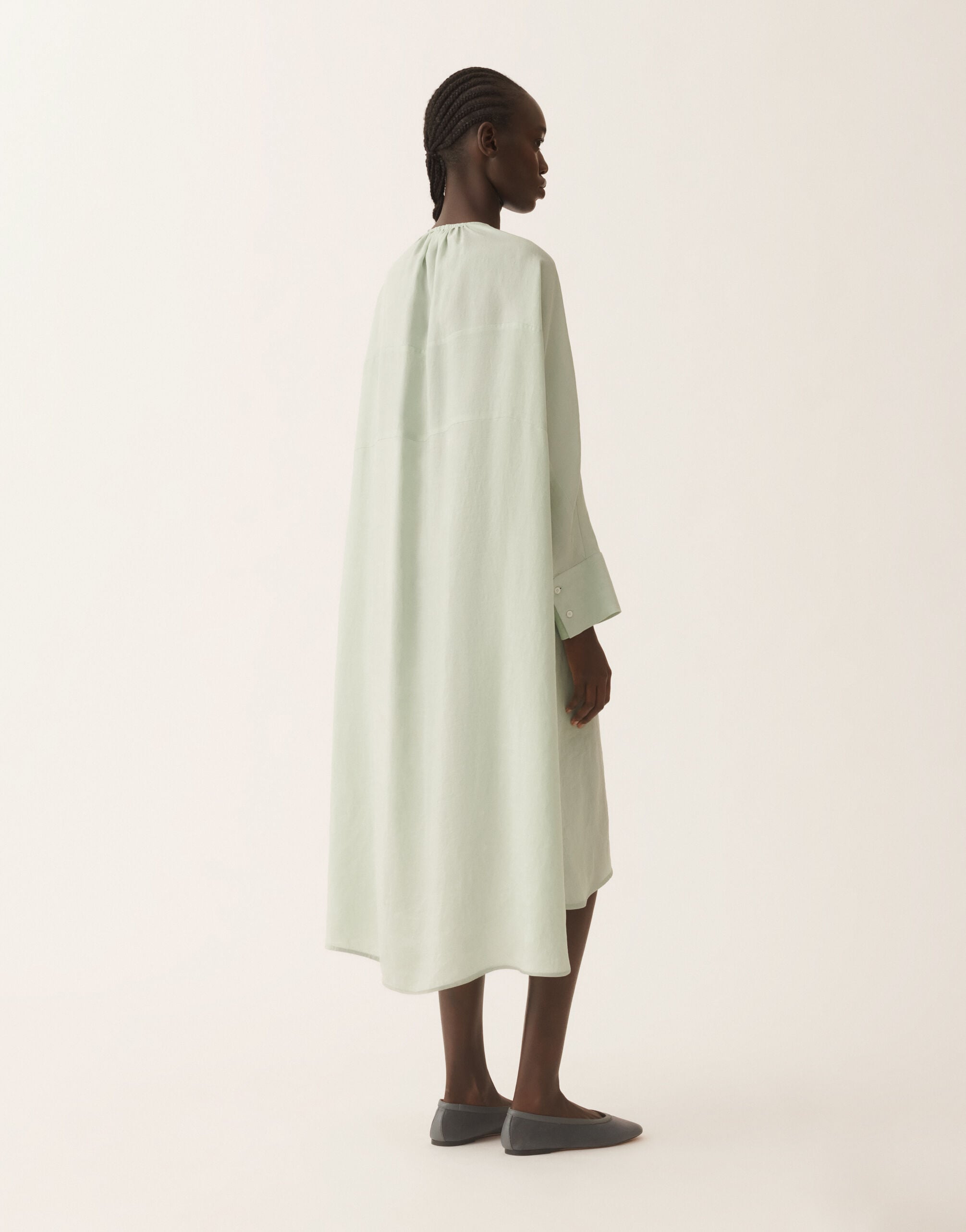 Fabiana Filippi Vestido midi fluido, verde Ghirri Verde Ghirri ABD266F183D9540000