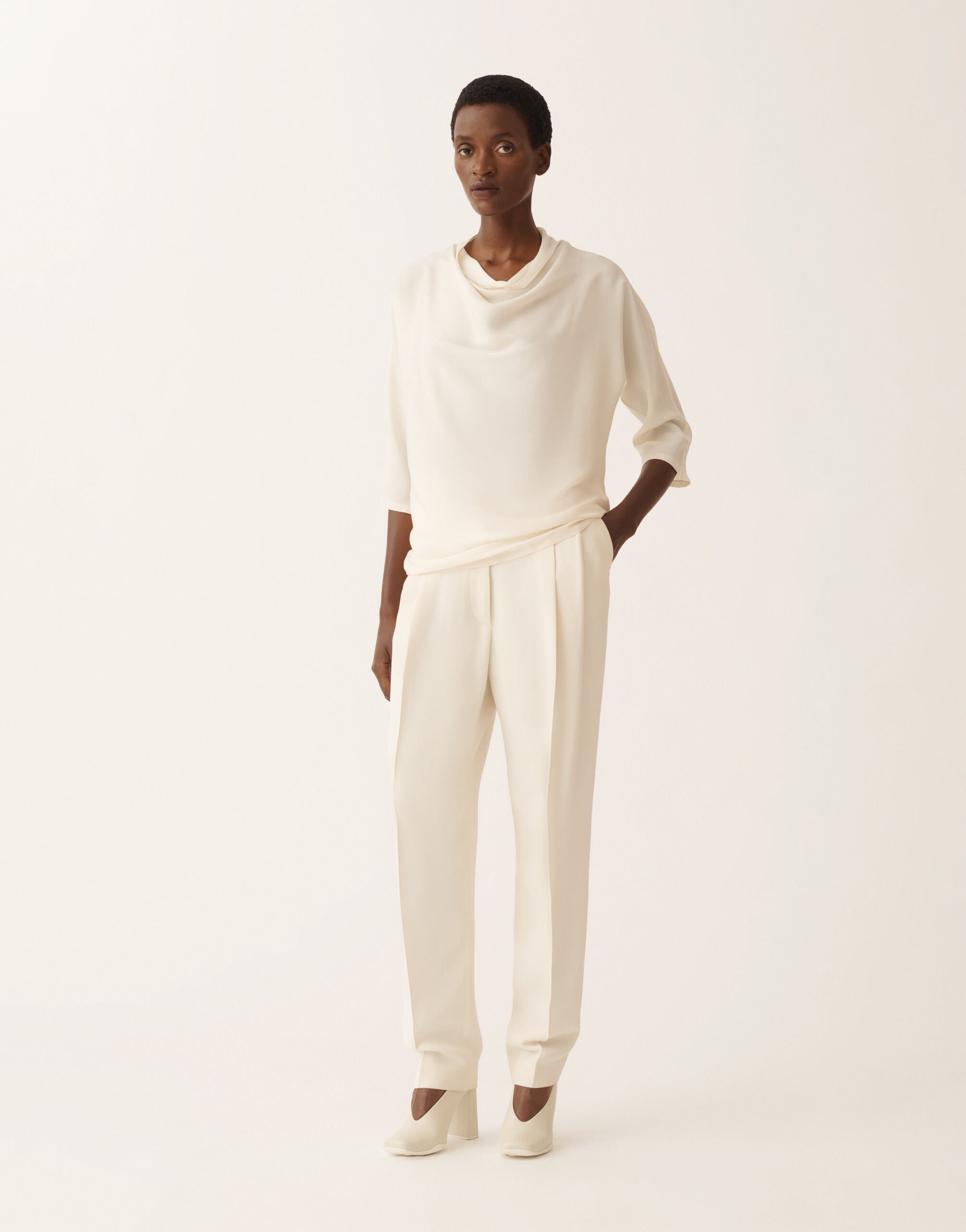 Fabiana Filippi Top in enver satin, butter White TPD225F843L7030000