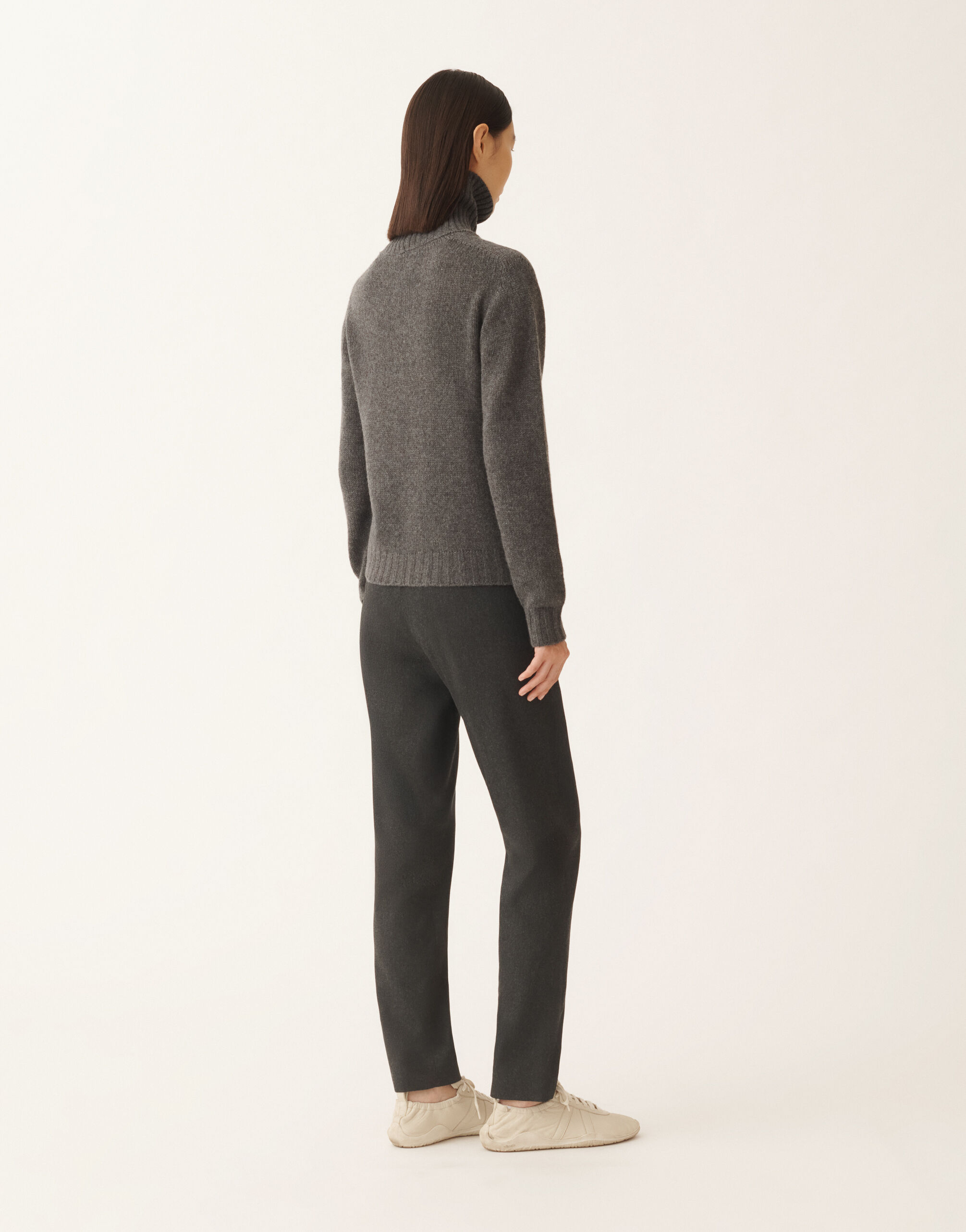 Cashmere turtleneck sweater, onyx for Women | Fabiana Filippi®