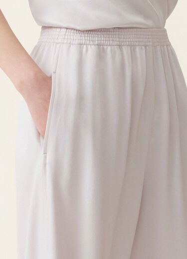 Amelia Hose aus glänzendem Enver-Satin, steinfarben Fabiana Filippi Amelia Hose aus glänzendem Enver-Satin, steinfarben Steinfarben PAD216F291D9820000