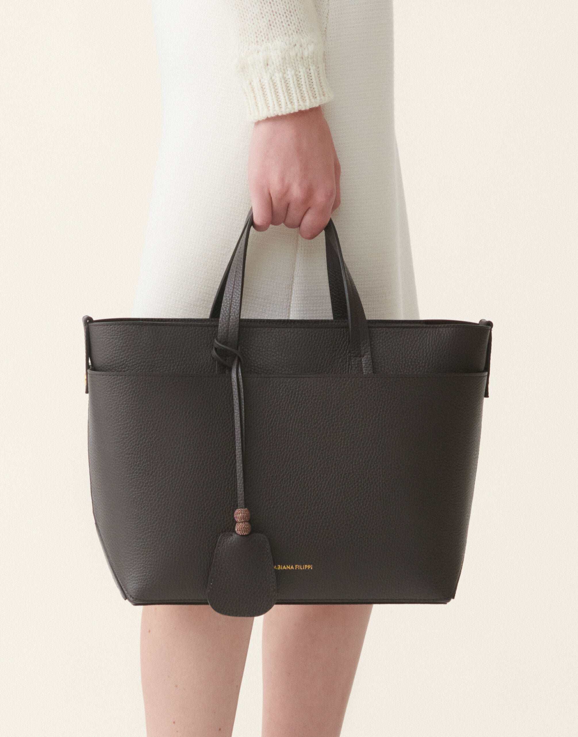 Large grained leather handbag, ebony Fabiana Filippi Large grained leather handbag, ebony Ebony BGD226A850M5620000