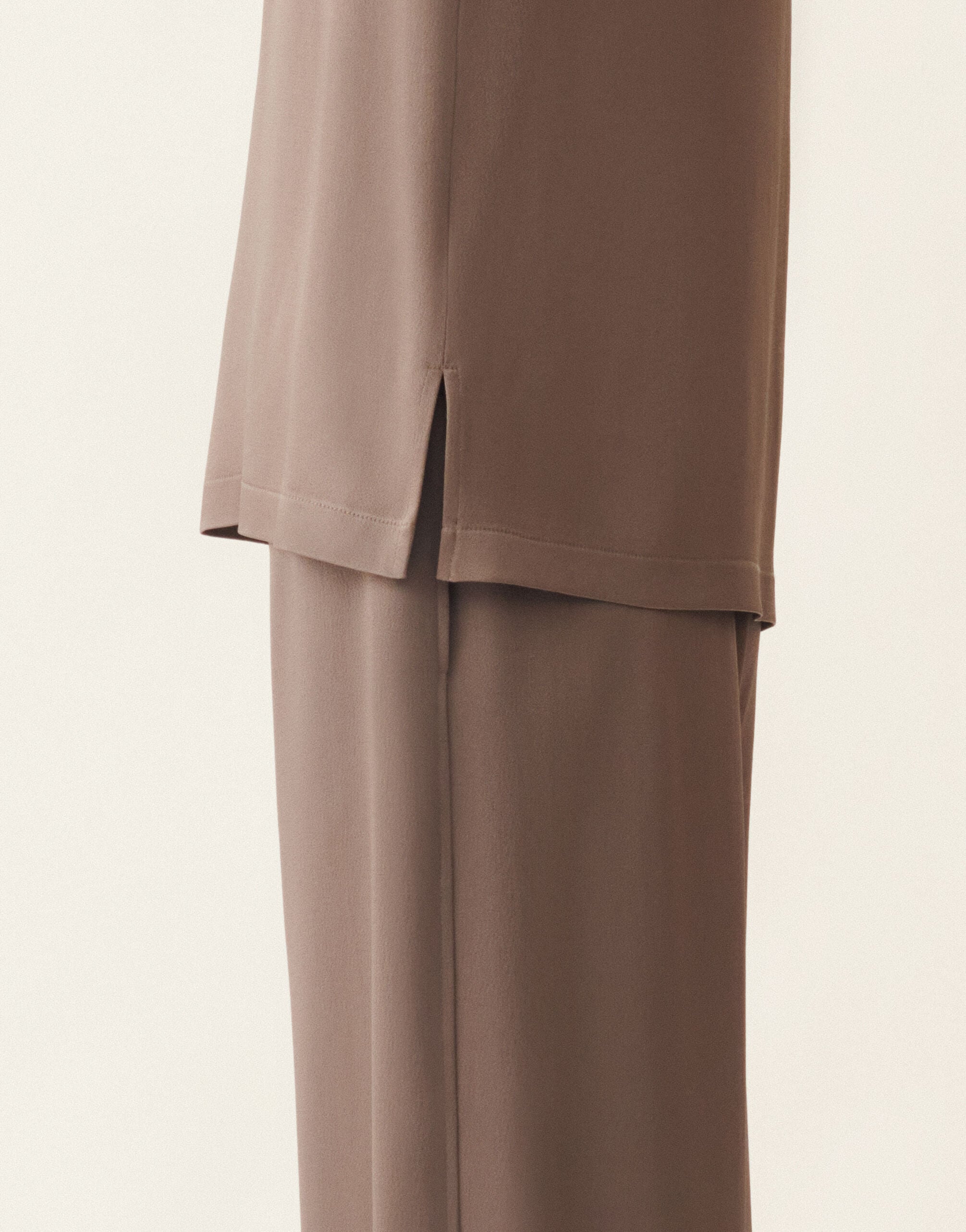 Enver satin top, falcon Fabiana Filippi Enver satin top, falcon Falcon TPD226F682M4650000