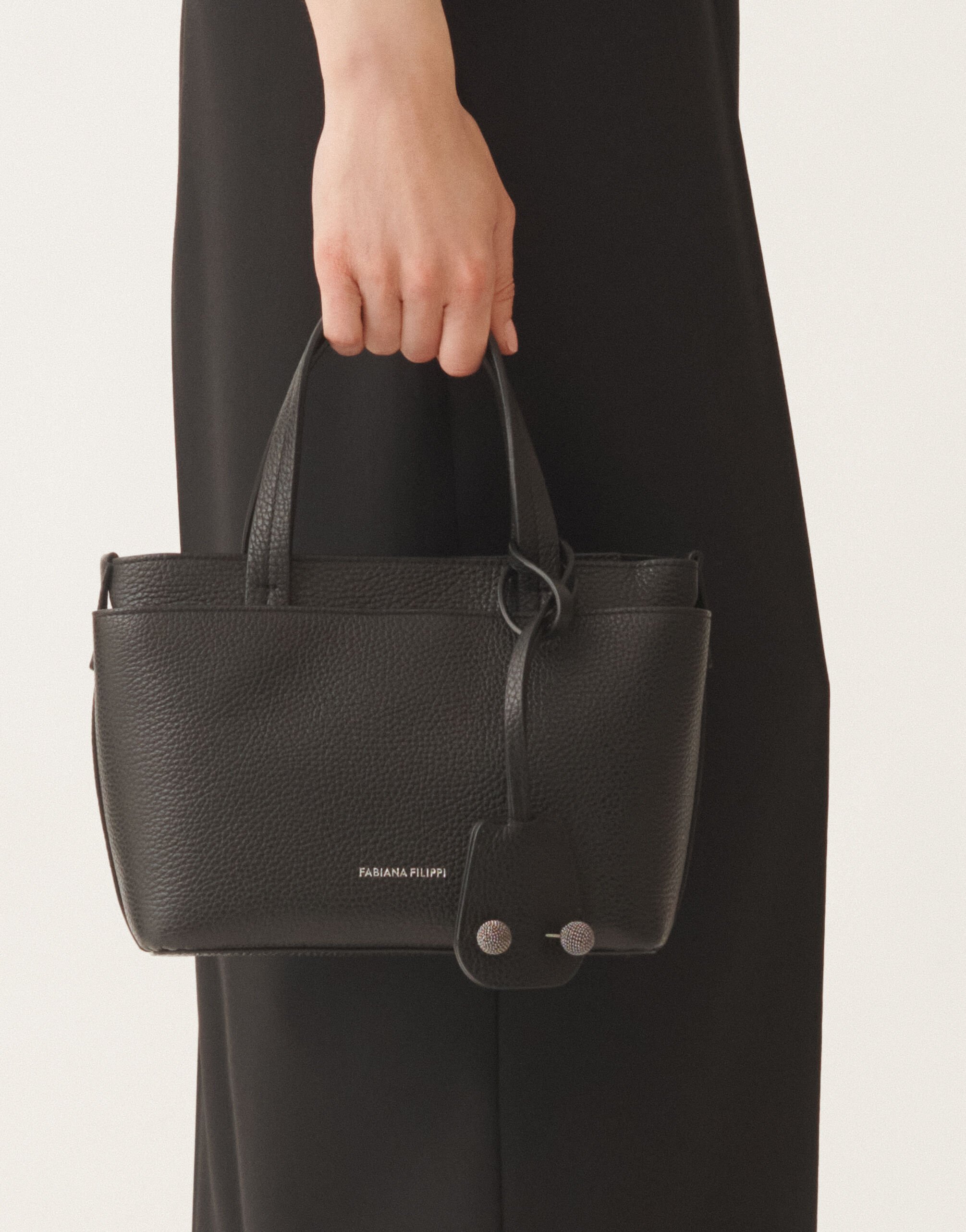 Fabiana Filippi Mittelgroße Handtasche aus genarbtem Leder, Schwarz Grau BGD215A861L8040000