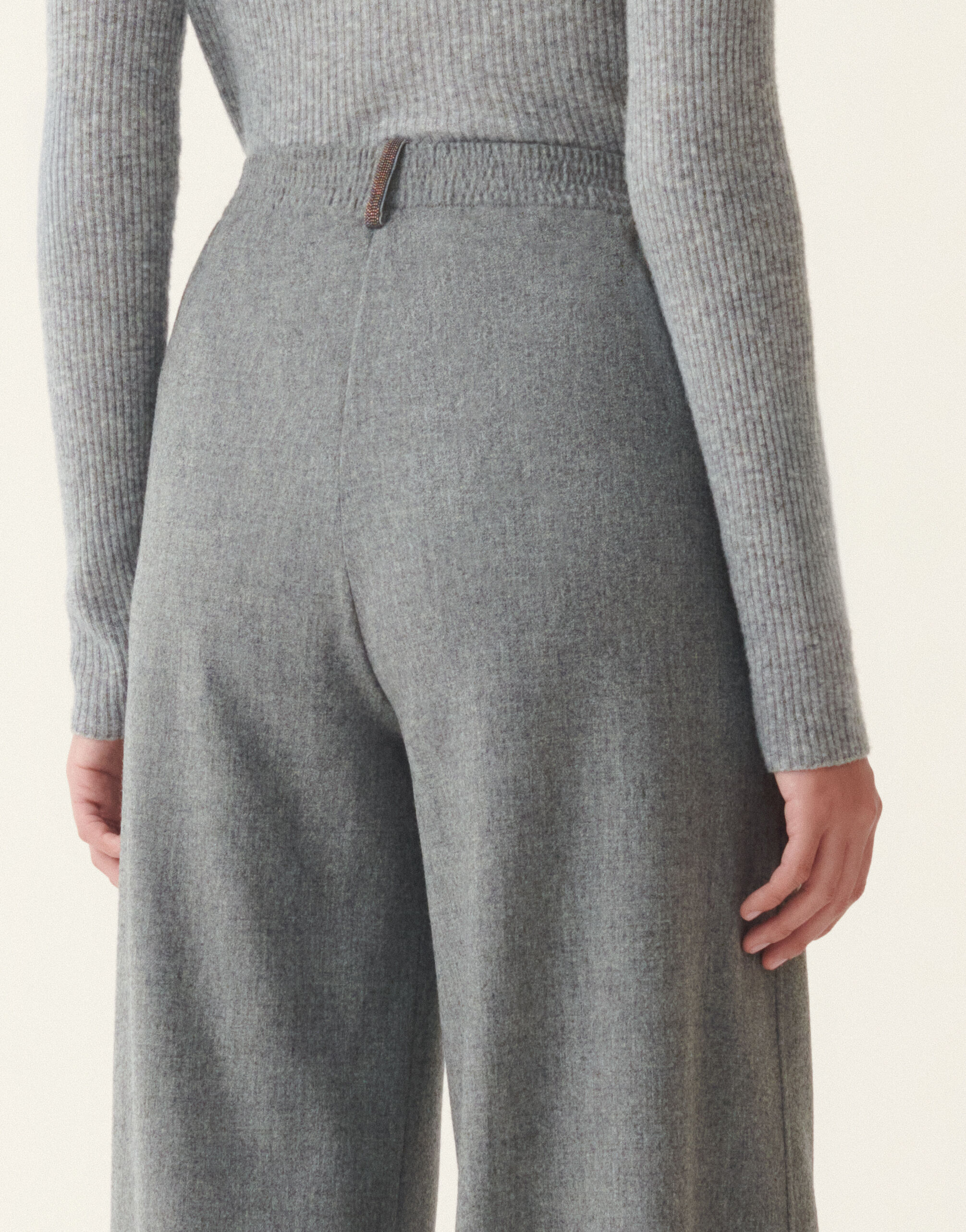 Oversized cargo flannel trousers, mineral Fabiana Filippi Oversized cargo flannel trousers, mineral Mineral PAD226F291M3780000