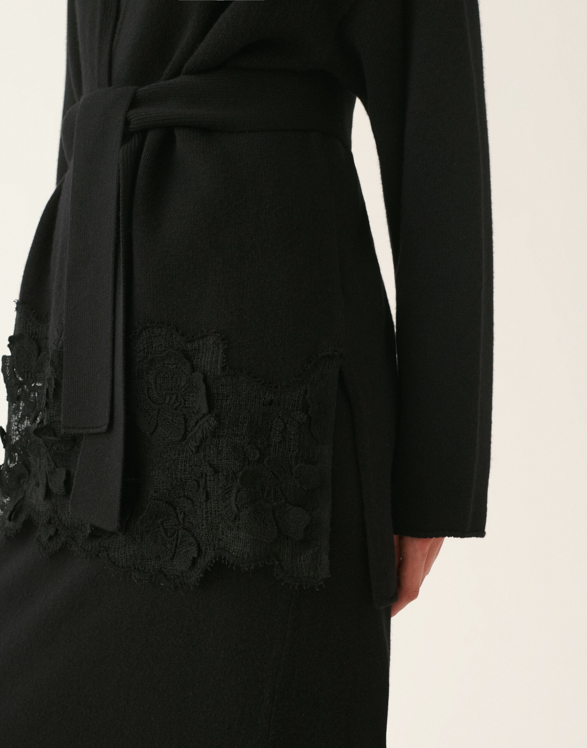 Fabiana Filippi Platinum cardigan with lace hem, black Black MAD226F496M4460000
