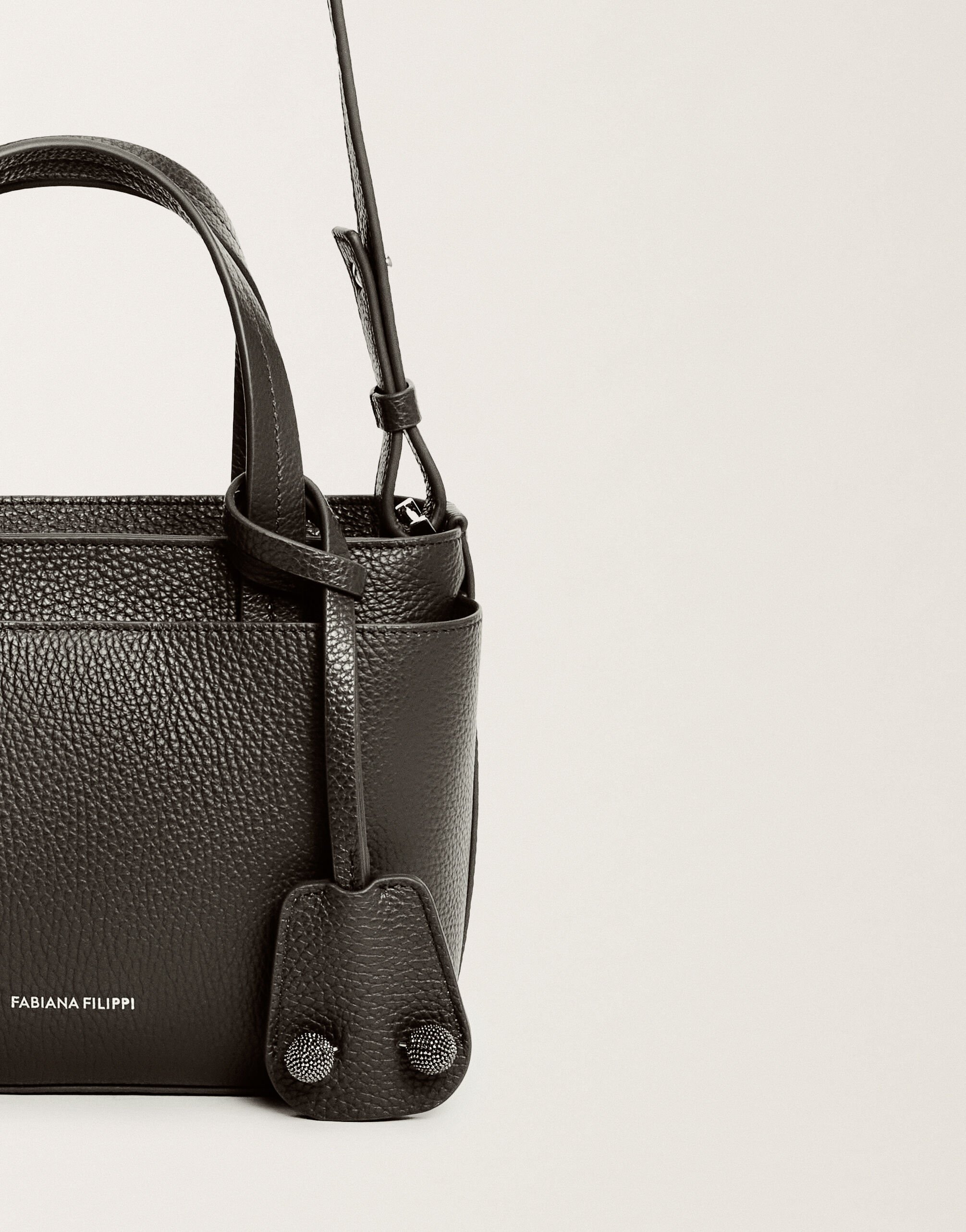 Fabiana Filippi Mittelgroße Handtasche aus genarbtem Leder, Schwarz Grau BGD215A861L8040000
