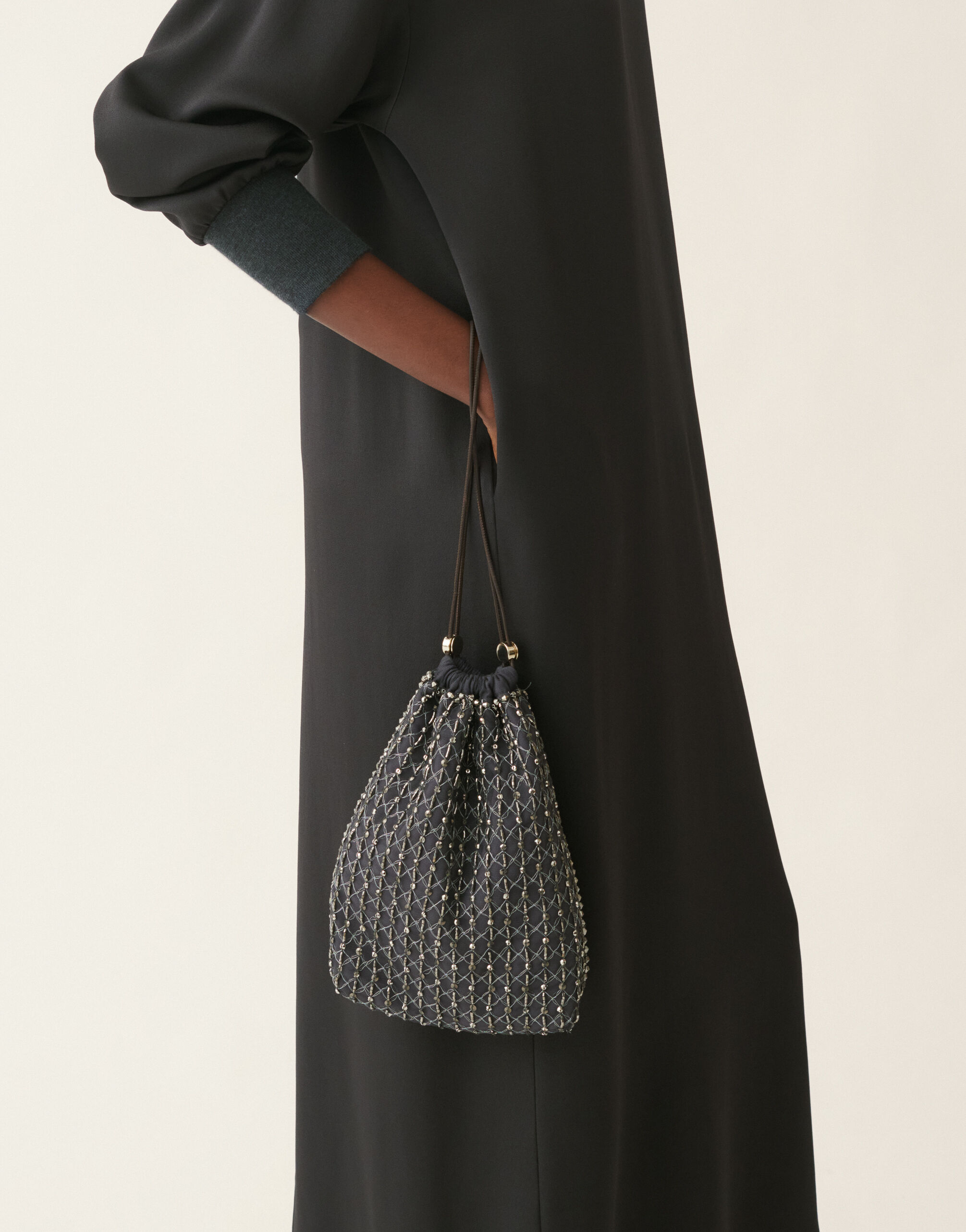 Moonlight embroidered pouch, charcoal Fabiana Filippi Moonlight embroidered pouch, charcoal Charcoal BGD226A946M4400000