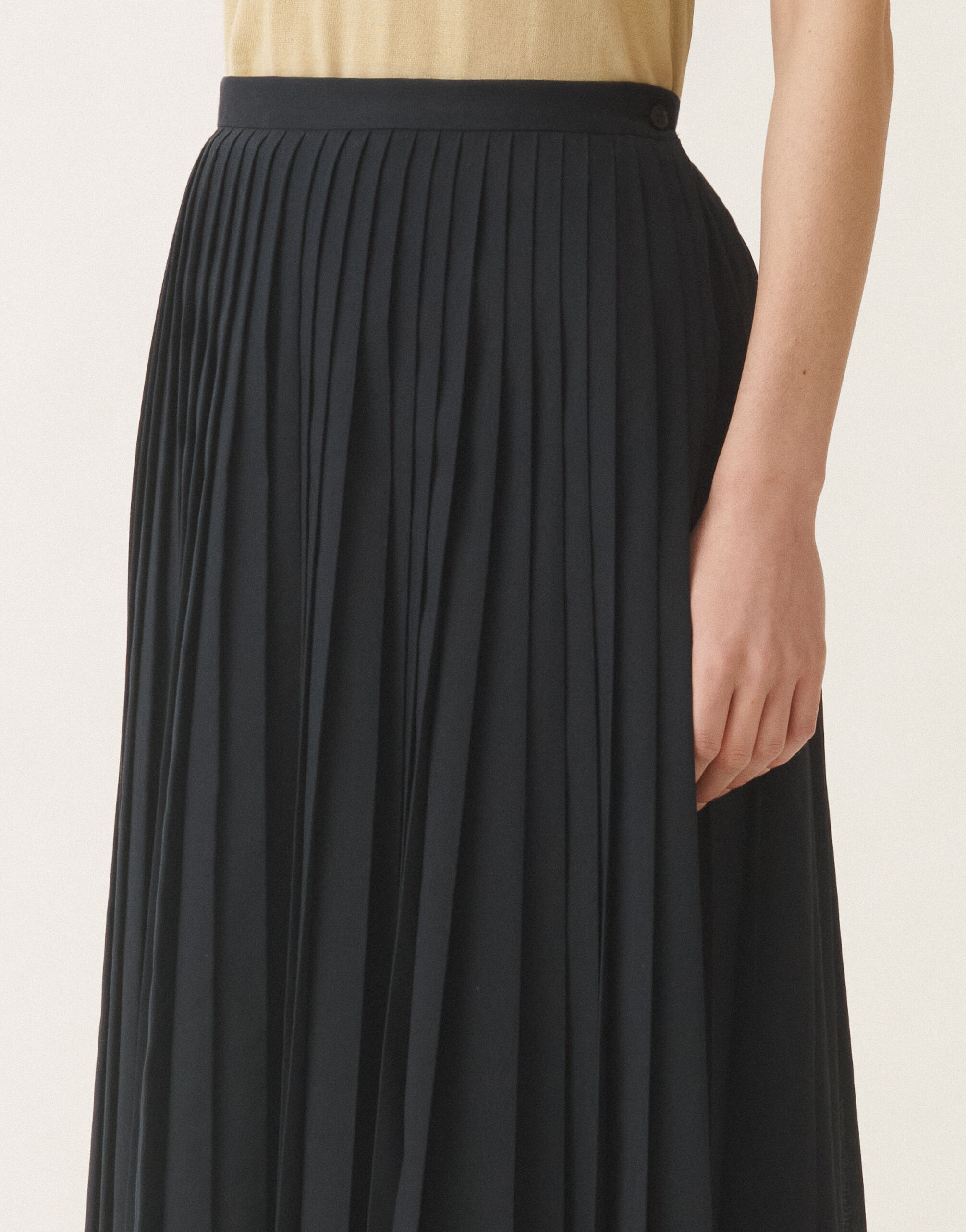 Pleated muslin skirt, midnight blue for Women | Fabiana Filippi®