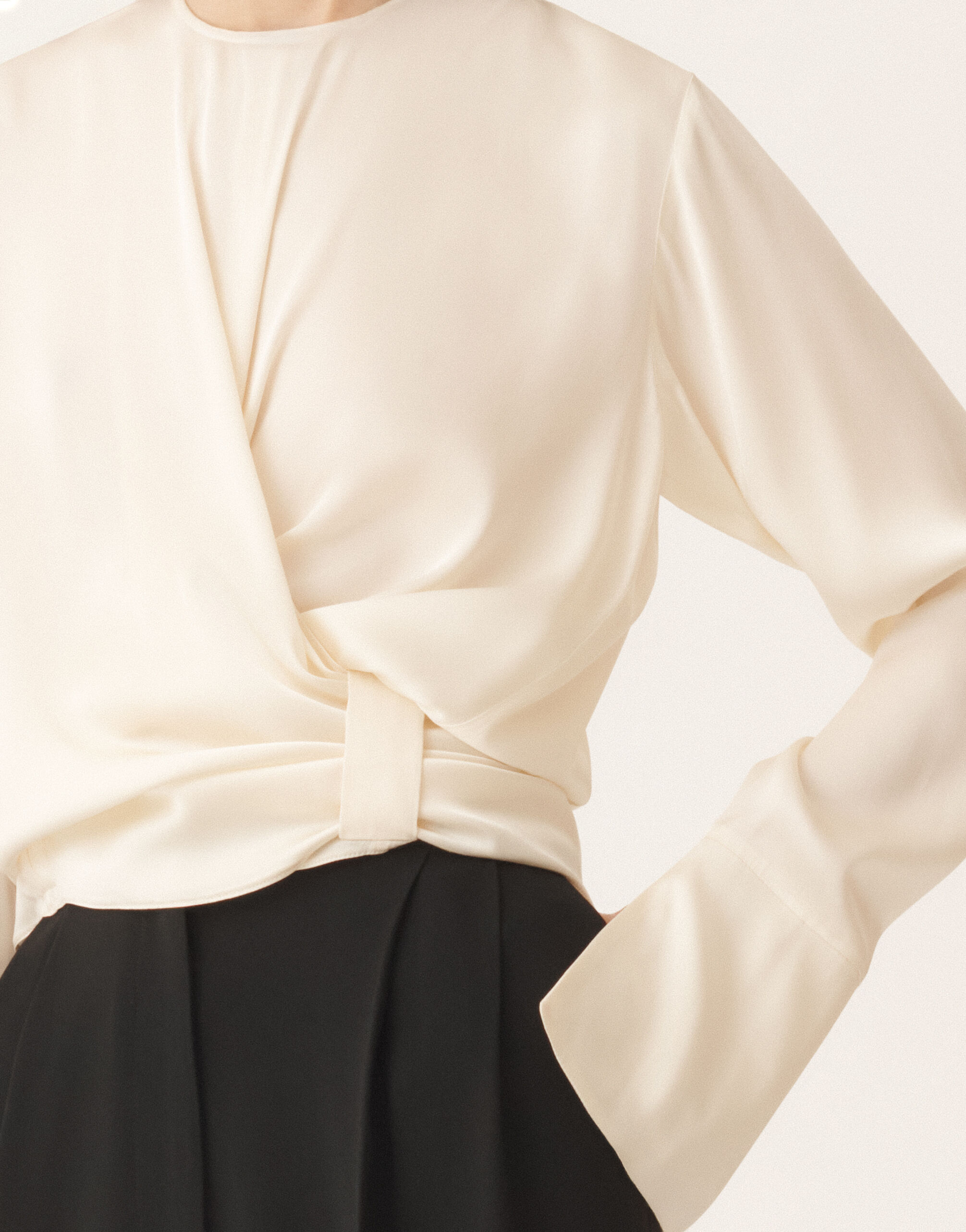 Top in enver satin, butter for Women | Fabiana Filippi®