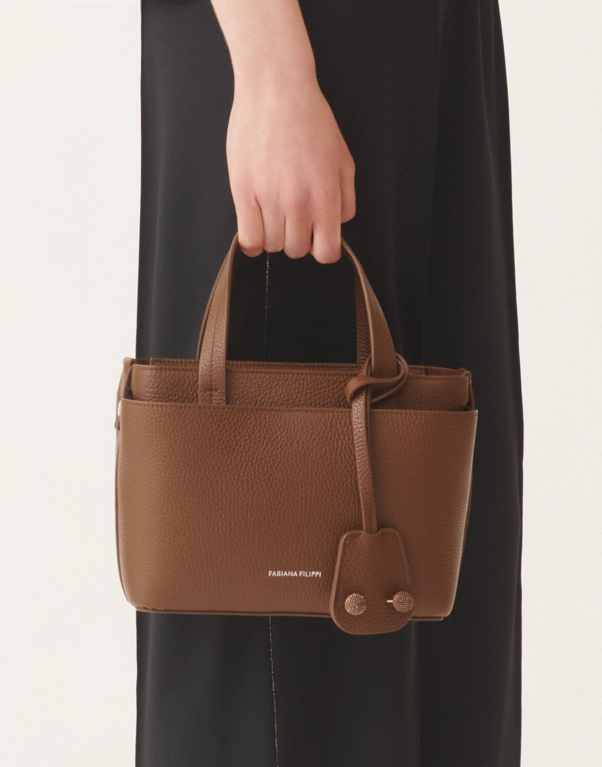Fabiana Filippi Mittlere Handtasche aus genarbtem Leder, mahagonibraun Braun BGD215A861L8040000