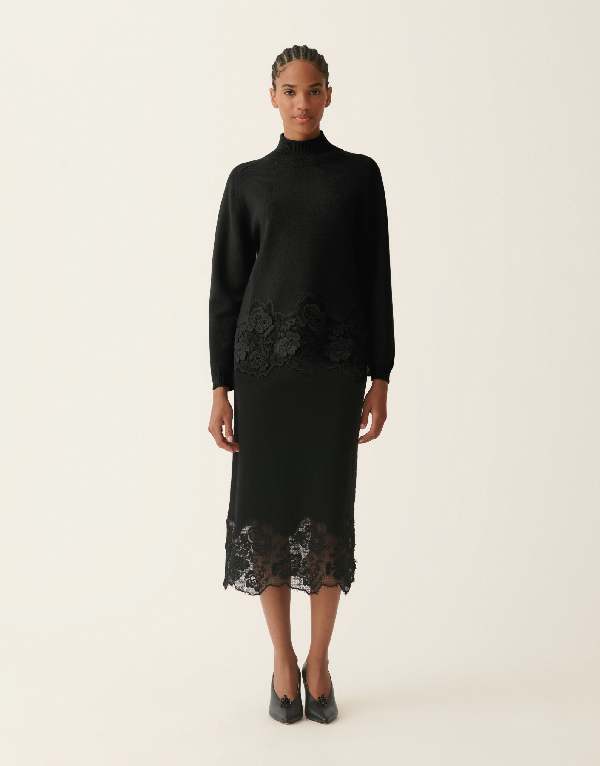 Platinum-Pullover mit Spitzensaum, Schwarz Fabiana Filippi Platinum-Pullover mit Spitzensaum, Schwarz Schwarz MAD226F495M4460000