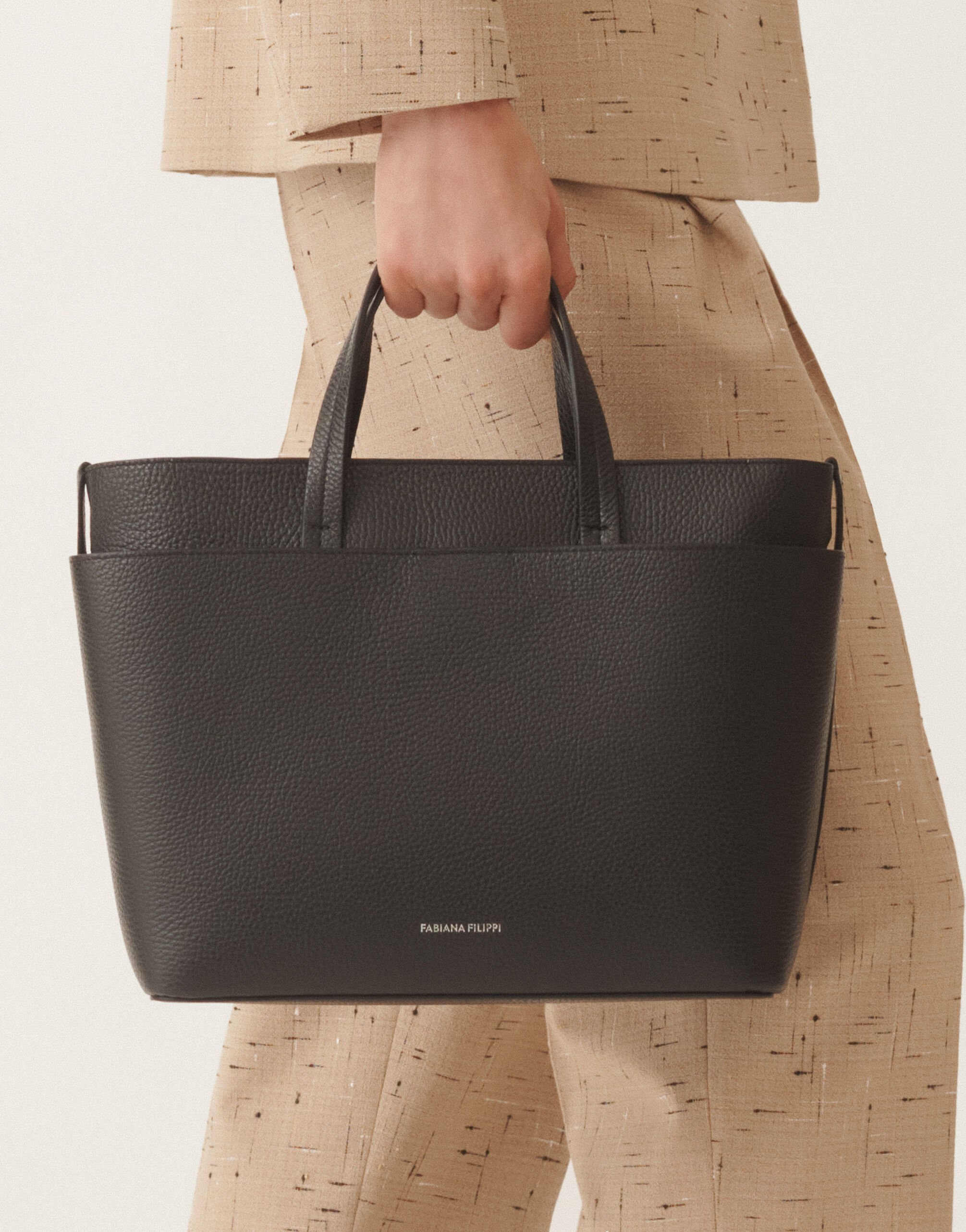 Fabiana Filippi Große Handtasche aus genarbtem Leder, Schwarz Grau BGD215A850L8040000