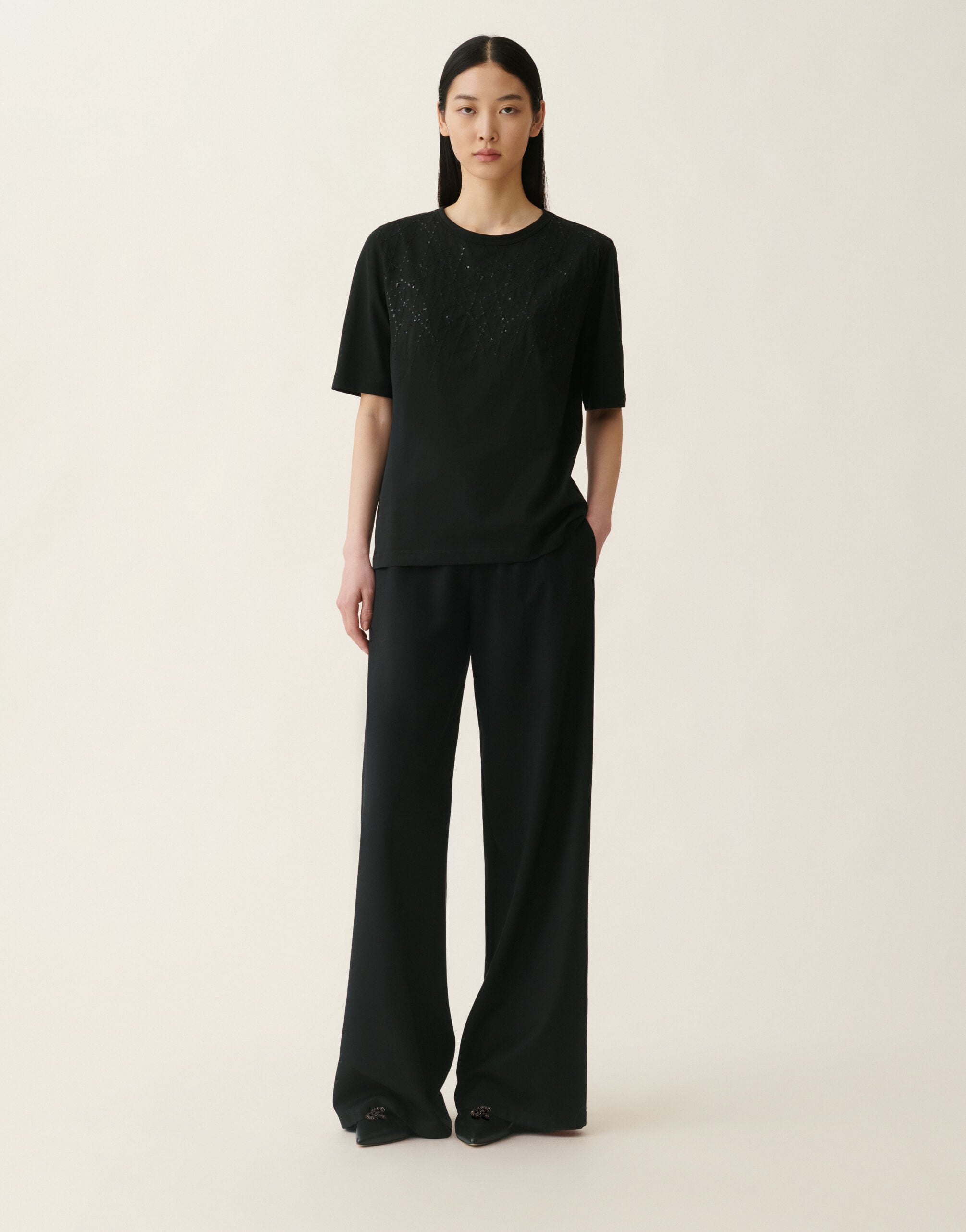 Embroidered jersey T-shirt, black Fabiana Filippi Embroidered jersey T-shirt, black Black JED226F558M4590000
