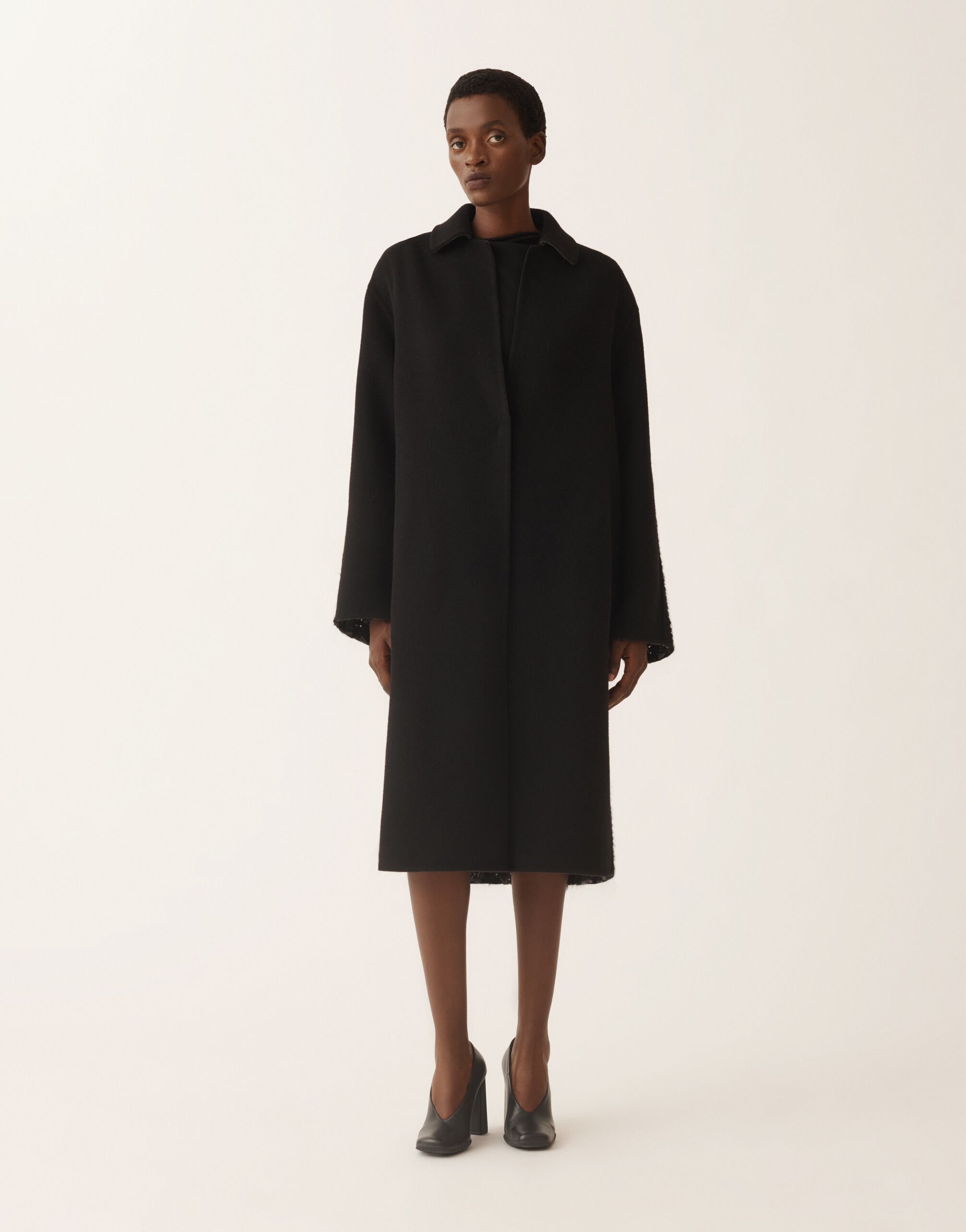 Fabiana Filippi Mantel aus weicher, doppellagiger Wolle und Kaschmir, schwarz Schwarz CTD225F744L7010000
